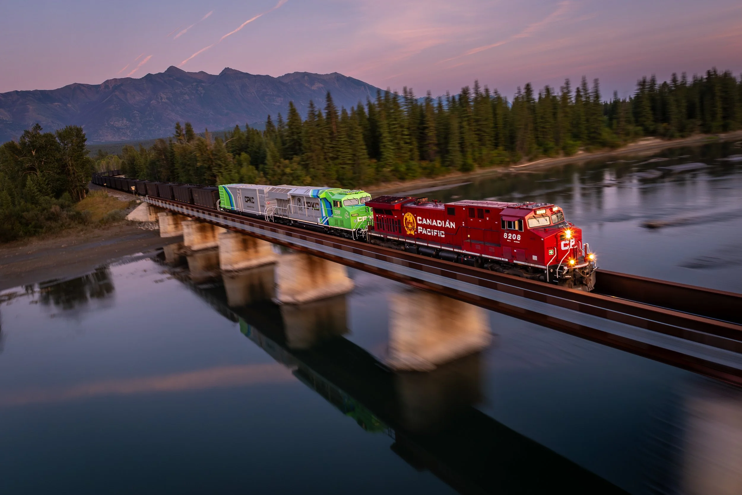 CPKC Hydrogen Locomotive