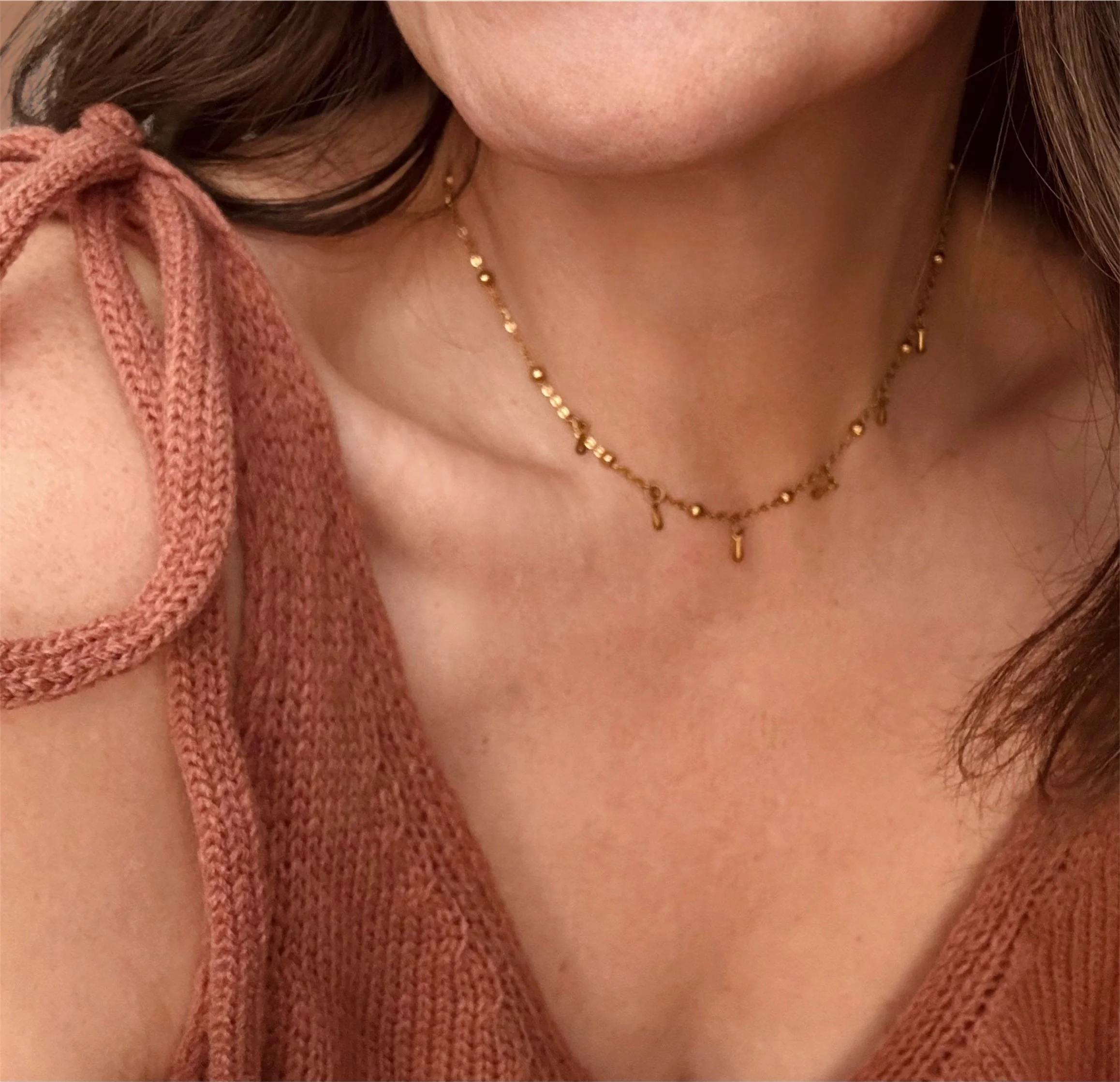 Dewdrop Choker Necklace in Gold