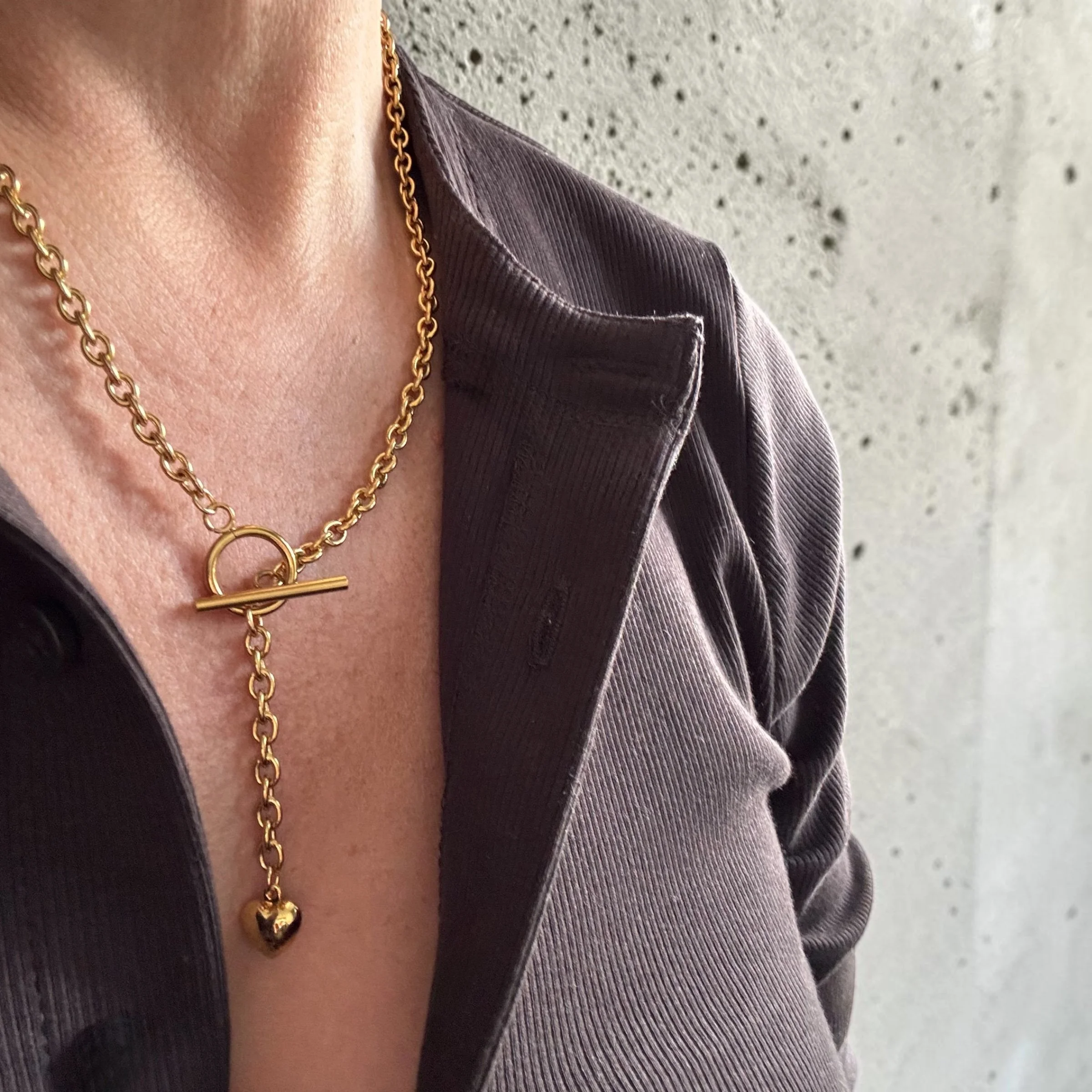 Rolo Toggle Chain with Heart Charm Drop