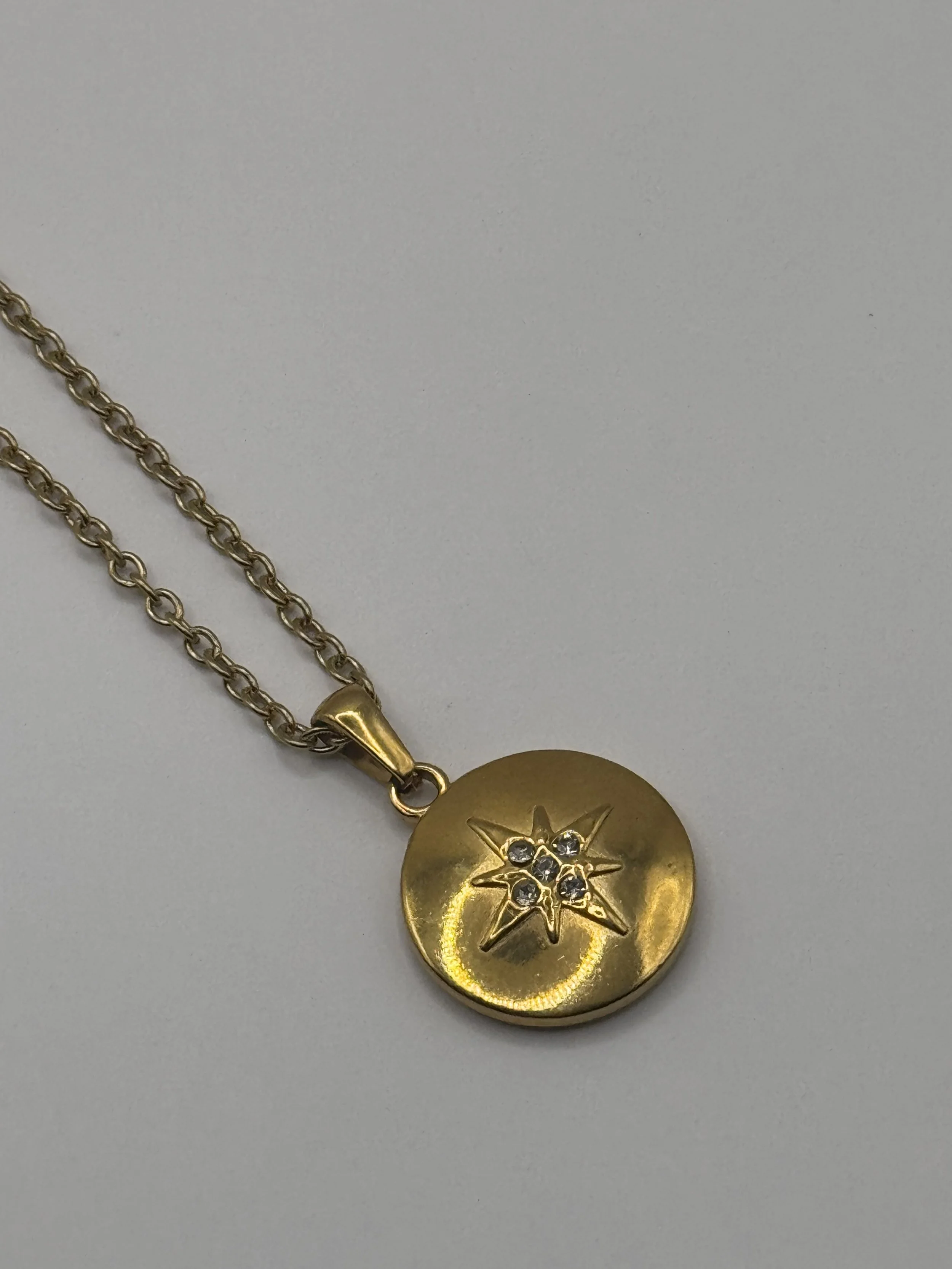 8 point star pendant necklace