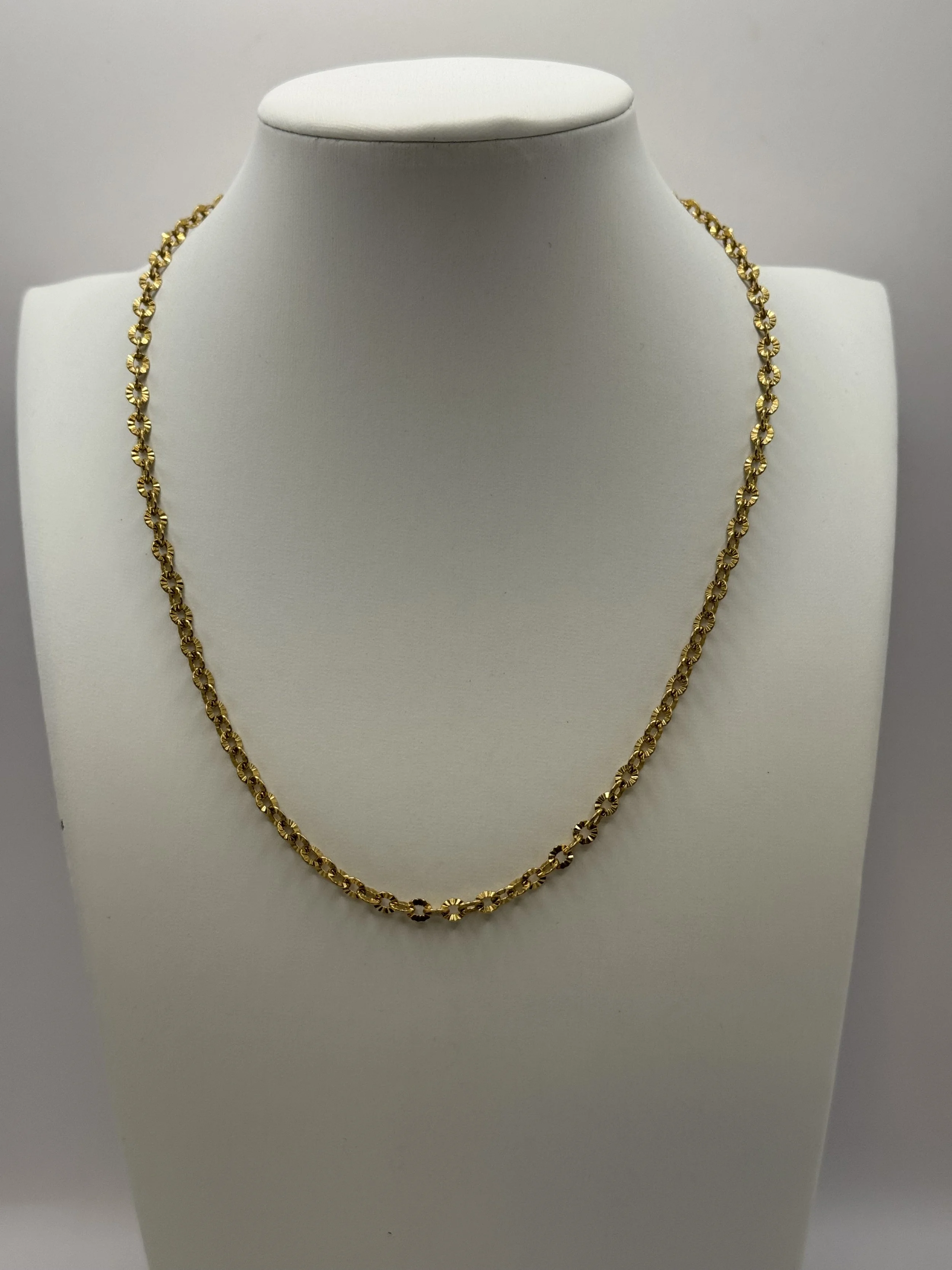 Minimalist Textured Gold Cable Chain