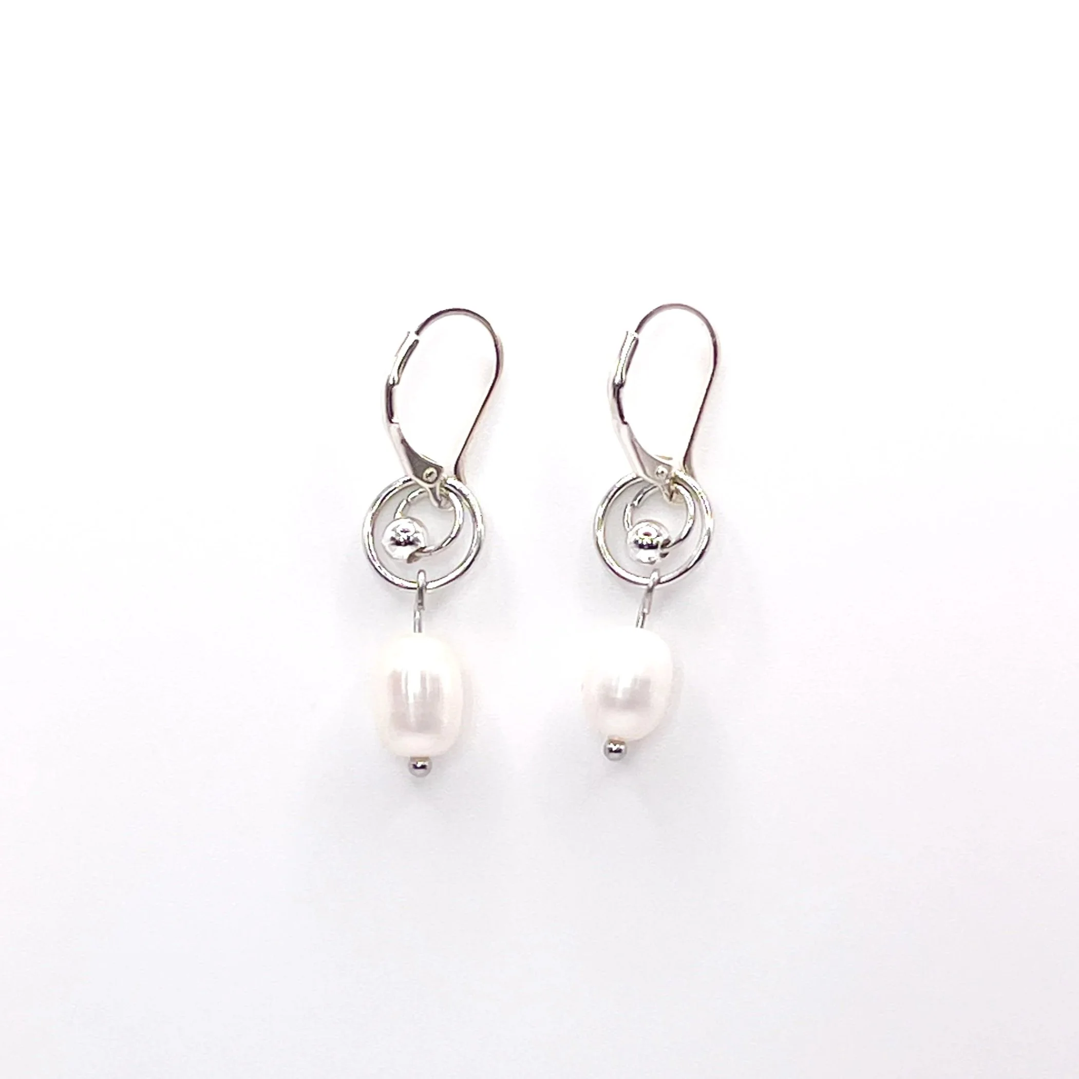 Pearl & Circle Earrings