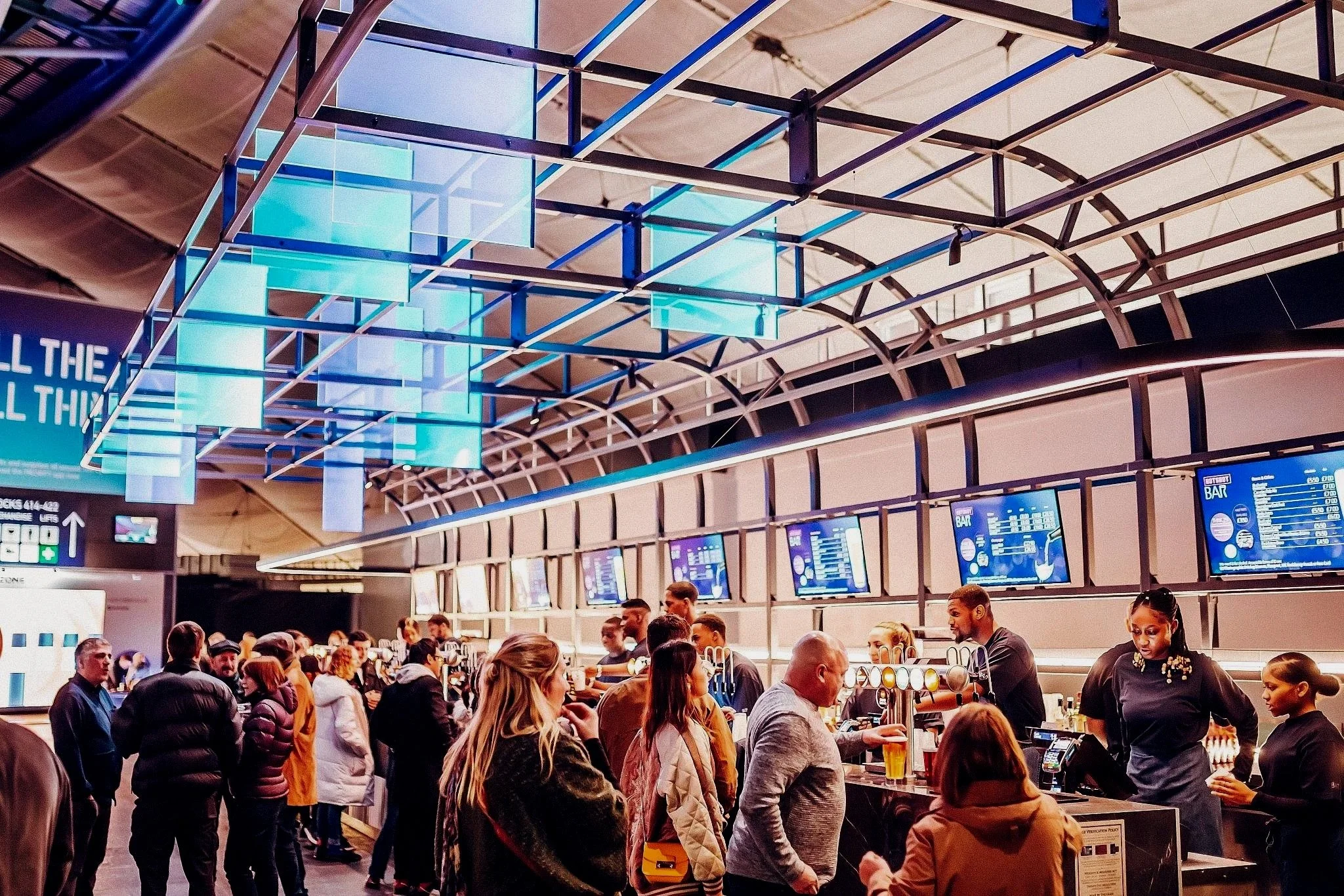 the-o2-concourse-bar-interior-studio-hayes.jpg.jpg