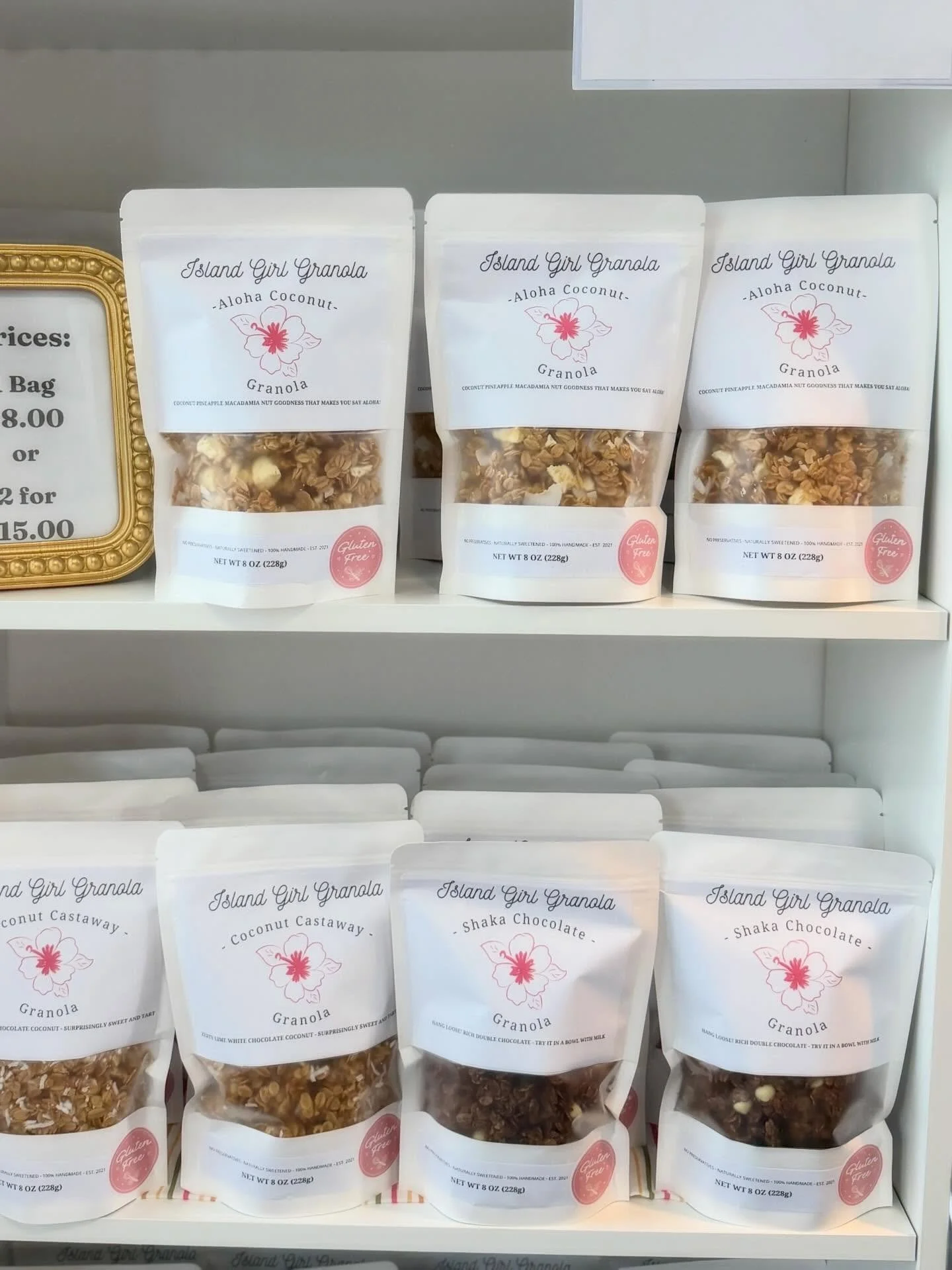 Last day of @holycowboutique come get your delicious granola before it&rsquo;s sold out!! 🌺 

Also big announcement&hellip; we have officially started using gluten free oats!!! This has been in the making for quite some time. 

*Oats are naturally g