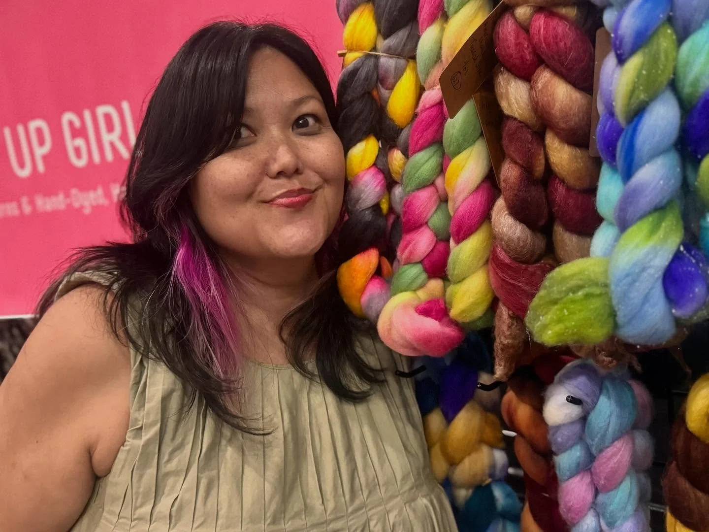 Day 2 of Southern Comforts Fiber Market and I&rsquo;m pumped! 

#fiber #fiberfestival #southerncomfortsfibermarket #spinupgirl #spinning #spinningfiber #yarn #handspun #handspunyarn #spinning #spinningyarn