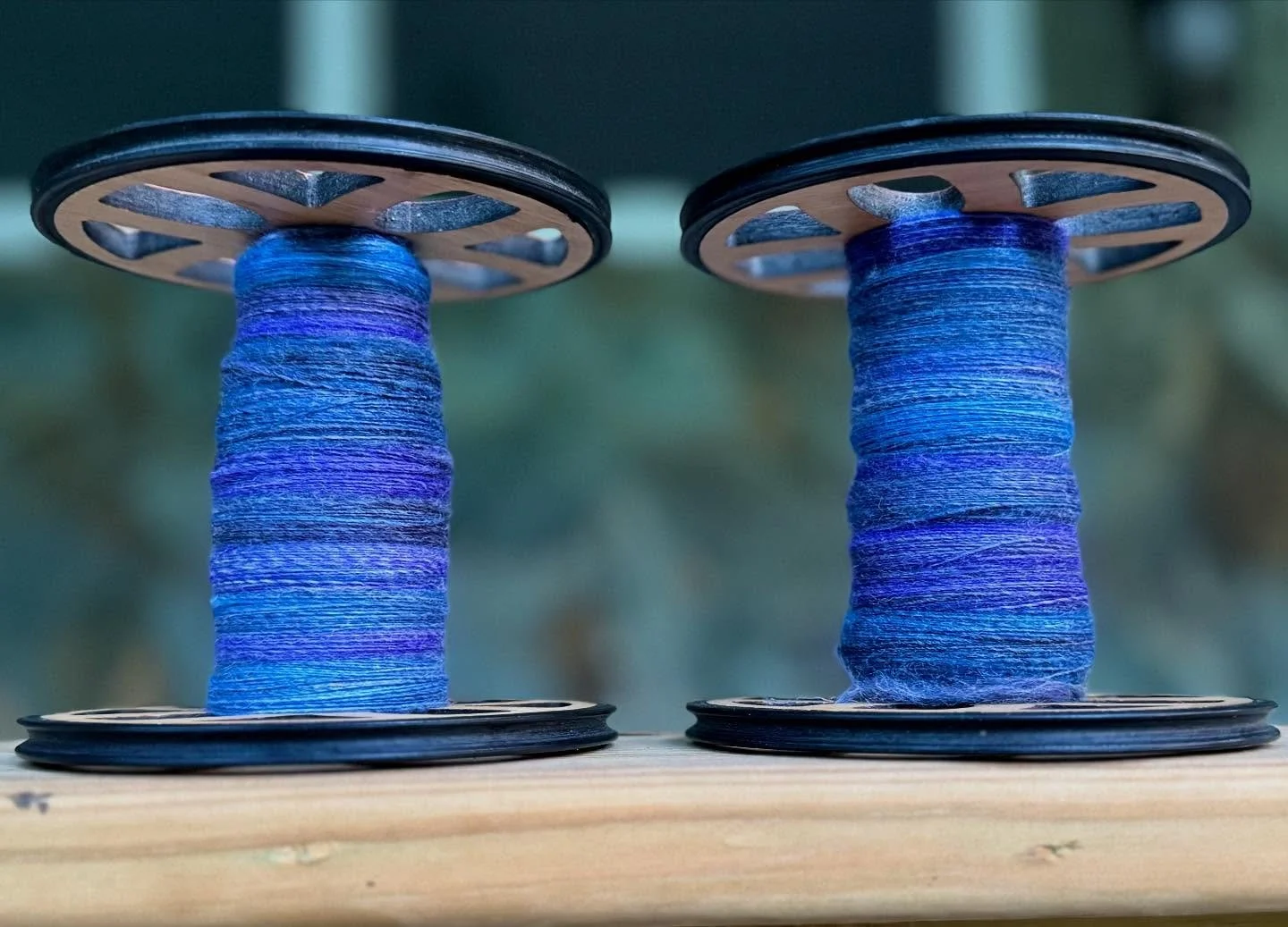 Tour de Fleece Stages 5-7: Finished the second bobbin of singles of this targhee/bamboo/silk. Looks like I did a terrible job of dividing my fiber. One of these bobbins definitely looks fuller than the other. 

#spinning #spinningyarn #handspunyarn #