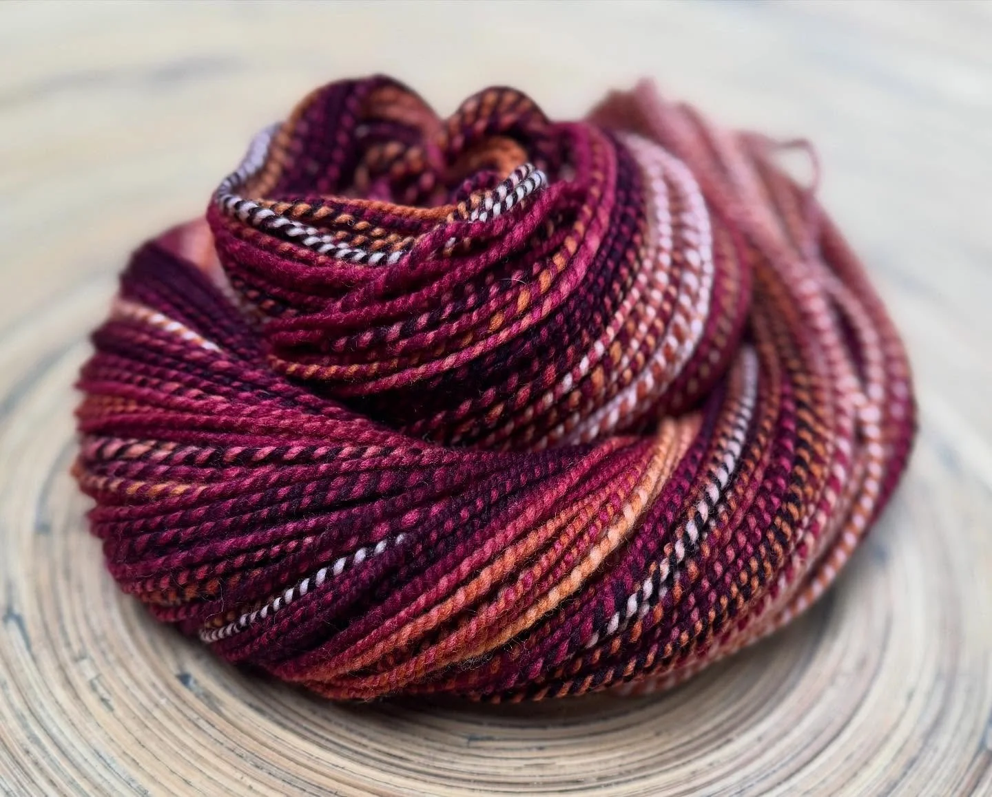 My latest spin. Just a simple 2-ply. Loving how the colors came together in this one. 

#spinning #spinningyarn #Handspun #handspunyarn #handspinningyarn #handspinning #fiber #fibre #fiberart #fibreart #yarn #handspunhabit #spinnersofinstagram #maker