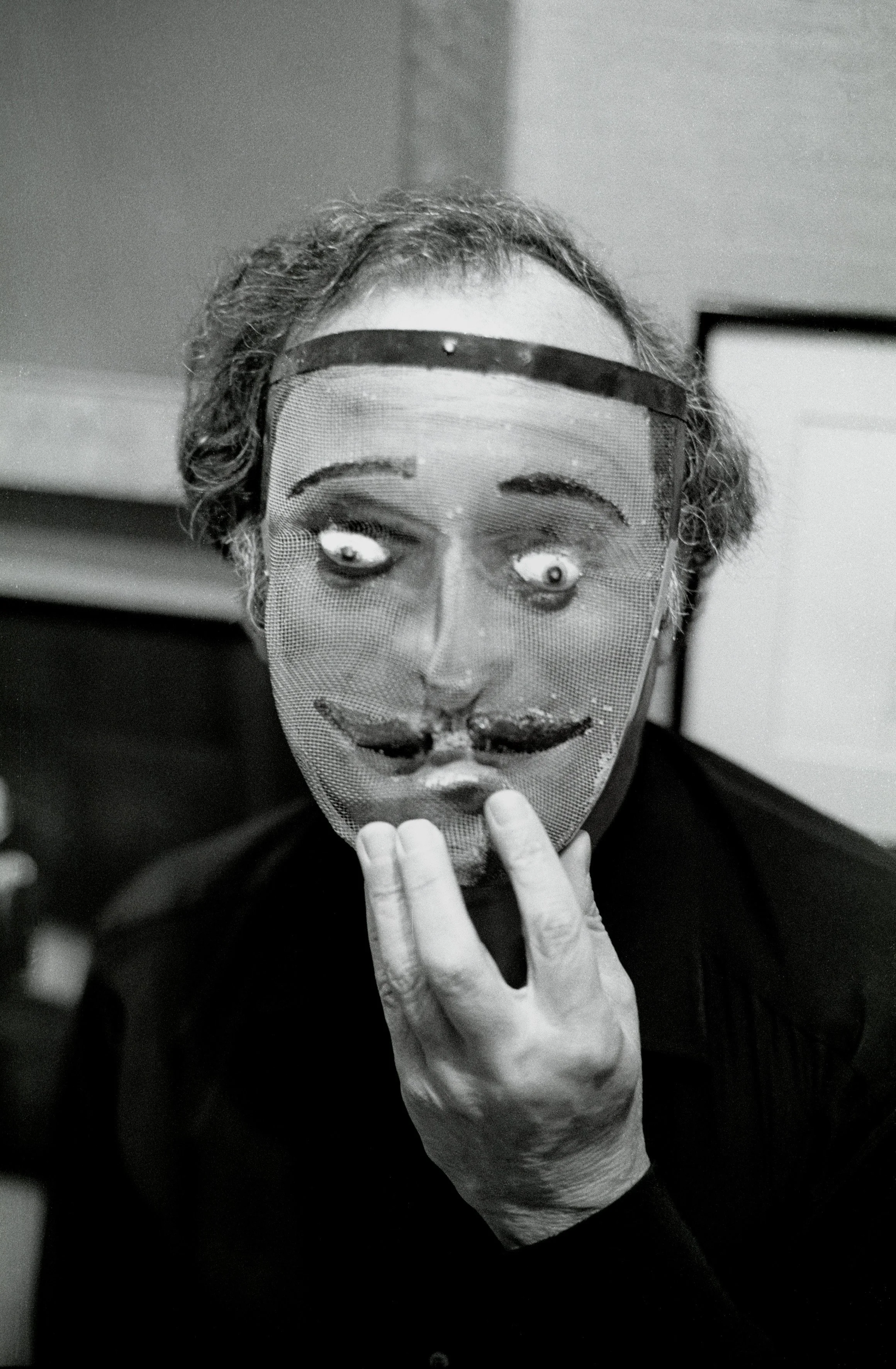 HAROLD PINTER AT HOME, LONDON
