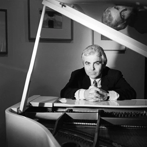   BILL KENWRIGHT  AT THE OFFICE, LONDON 