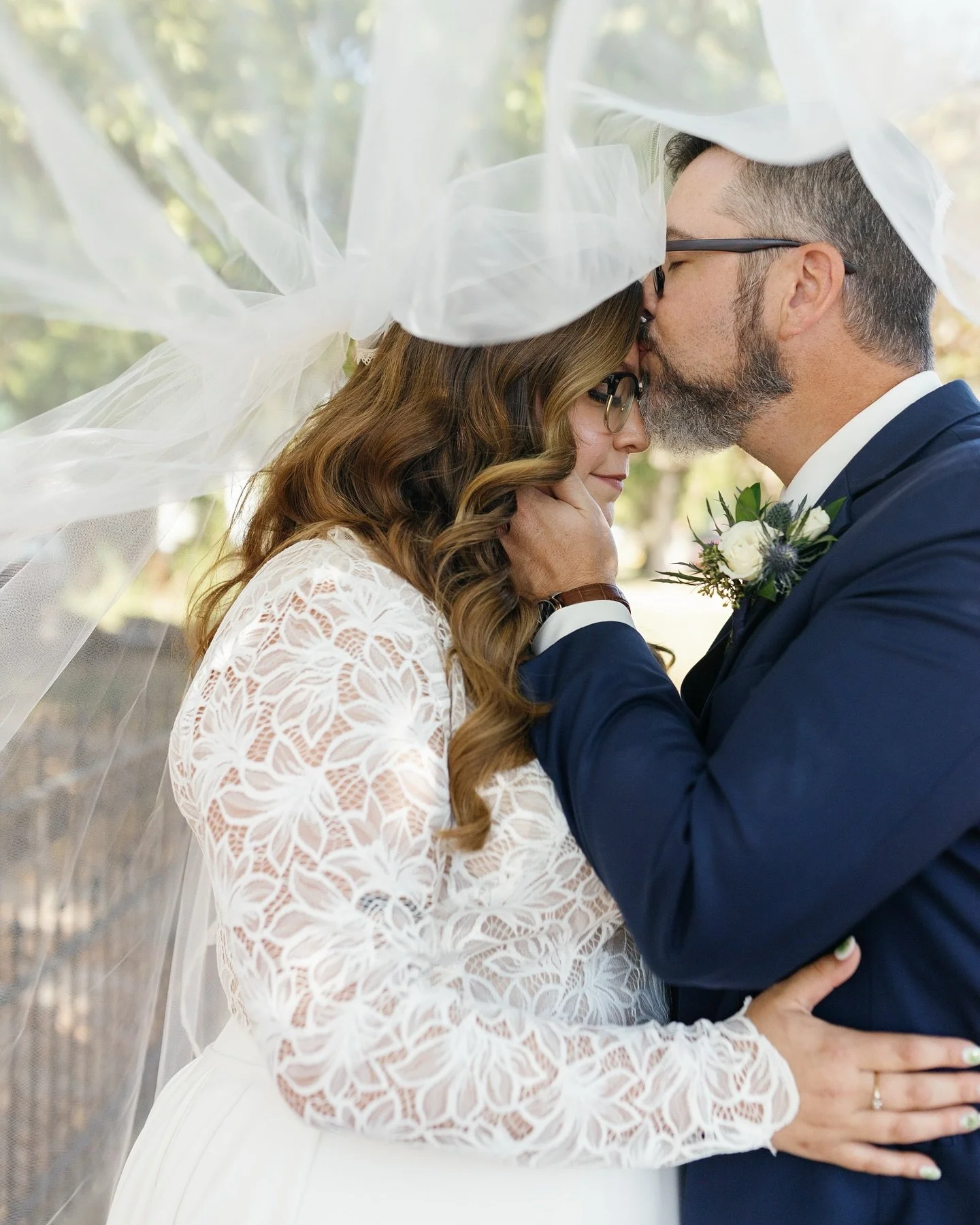 Sarah is the queen of thrifting, antiquing, and making the people she loves feel seen. So when Sarah and Jesse asked me to come to Indiana to photograph their wedding (fittingly in a repurposed church turned venue), I couldn&rsquo;t wait. From the cu
