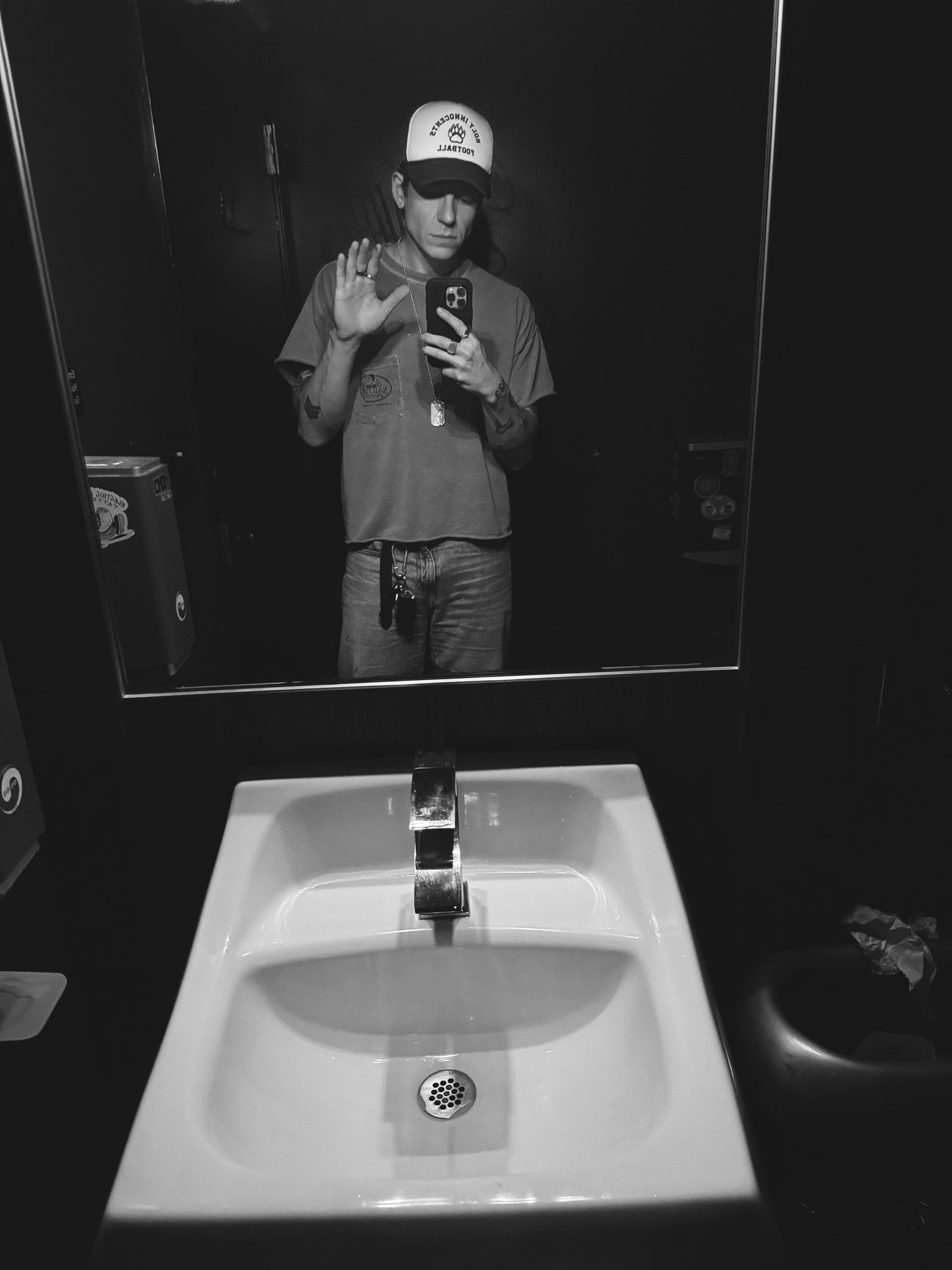 okay so weird way to end the year but might drop this song in a sec and that&rsquo;s pretty neat
.
.
.
#newmusic #indiefolk #musicdiscovery