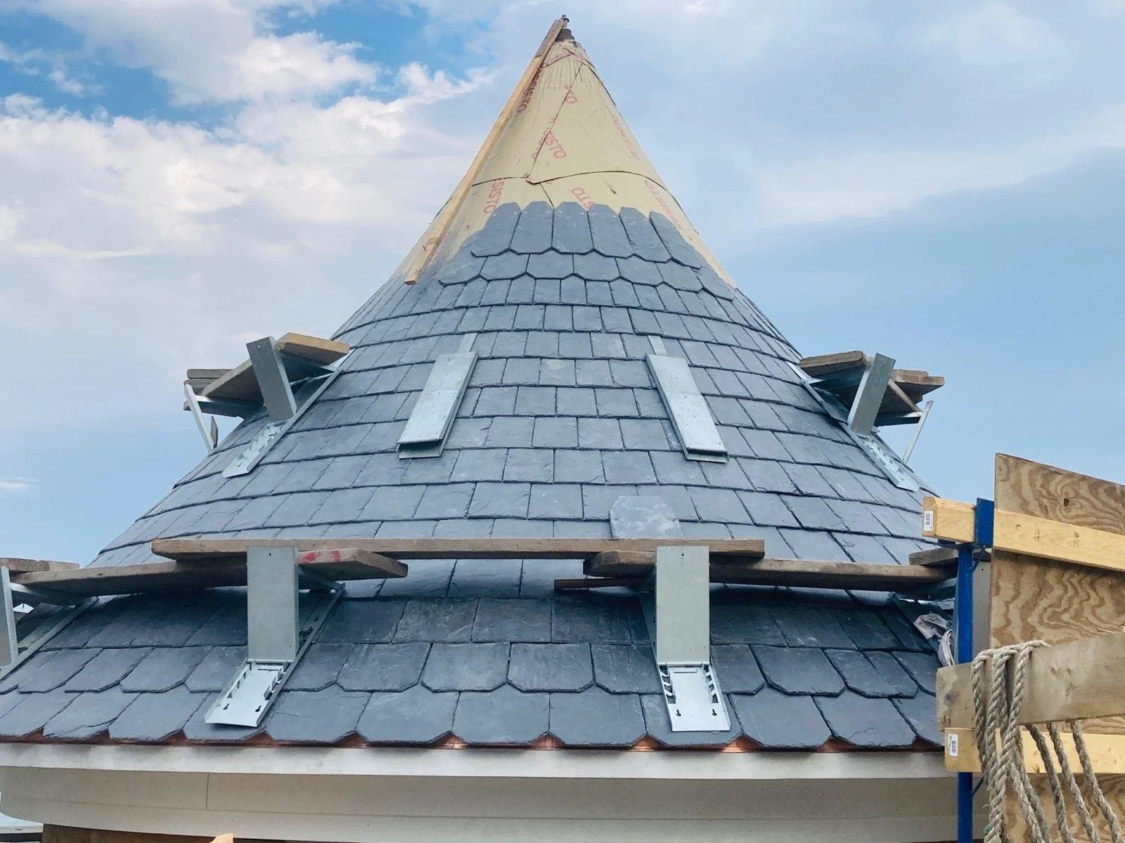 22-slate-roof-roofing-newport-ri-slate-and-copper-services.jpg