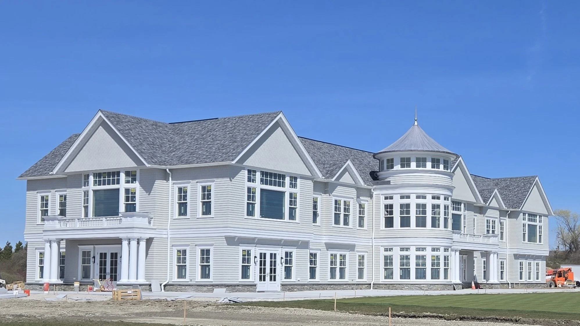 NEWPORT NATIONAL CONICAL.jpg
