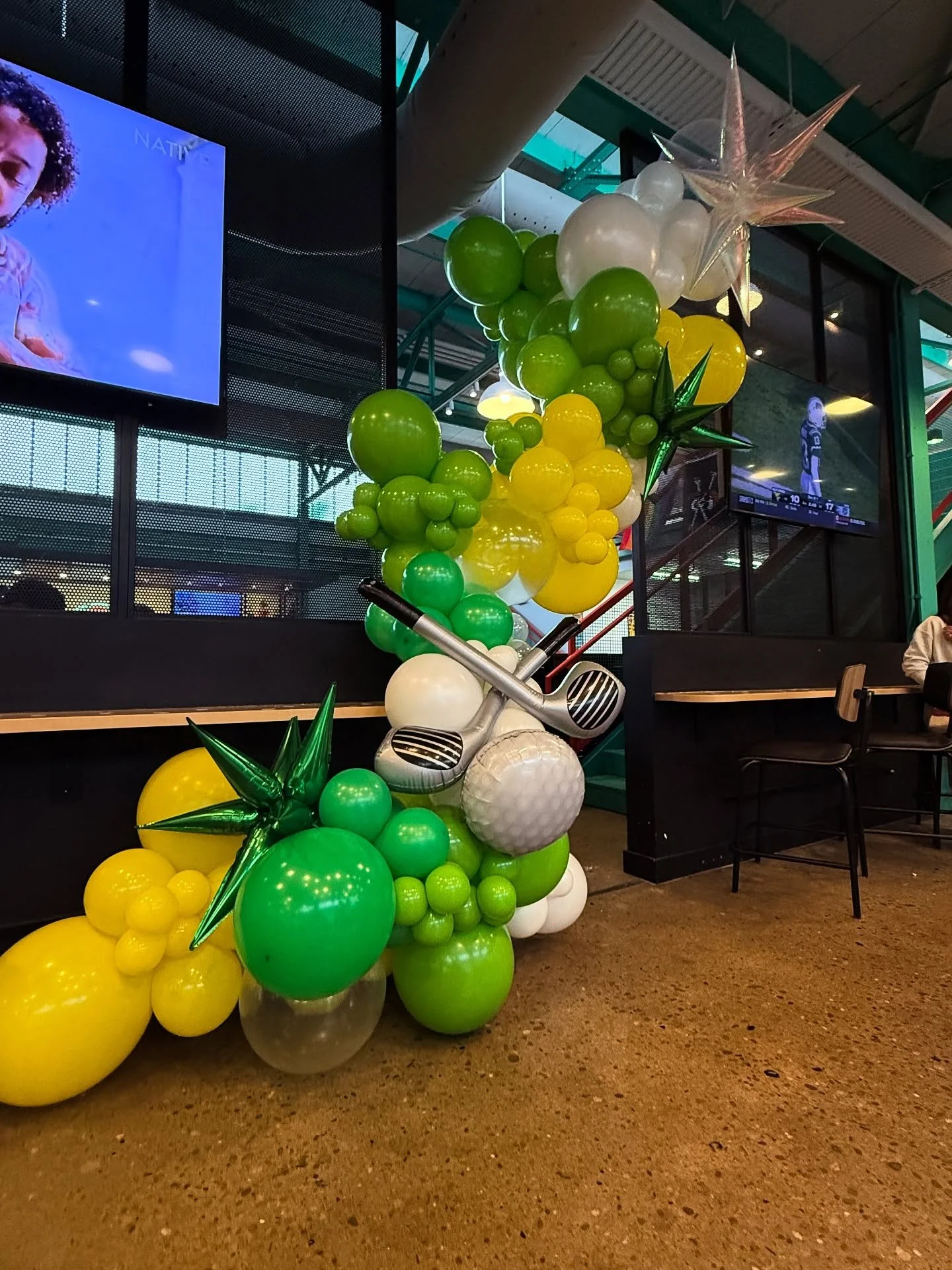 Absolutely loved this fun install for a surprise 30th Birthday Par-Tee at the oh so fun @aslinbeerco in the Strip District! ⛳️🏌️🎈

#balloonstylist #balloonartist #balloons #surpriseparty #30thbirthday #birthdaypartydecor #balloondecoration