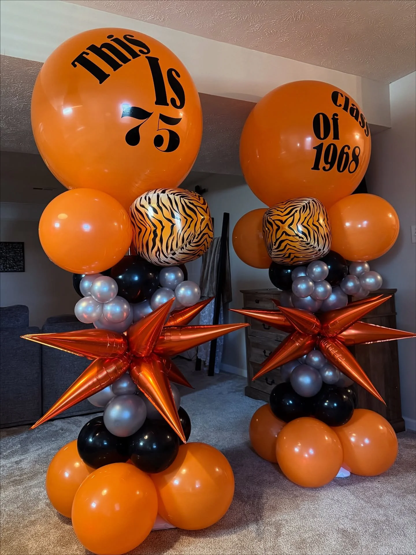Class Reunions are the perfect excuse for some custom balloons! Loved making these balloon columns for the Beaver Falls class of &lsquo;68 🧡🖤 Inquire today for your next special event 

#pittsburghballoonartist #baloondecoration #ballooncolumns #cl