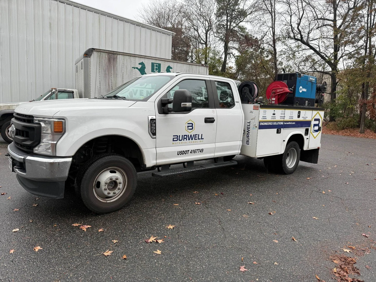 Heavy-duty trucks deserve branding that works just as hard. 💪
This service truck is now a rolling billboard, building brand trust and visibility on every job site. Clean, professional fleet graphics make a real impact.

📍 Hampton Roads
🌐 www.tgdwr