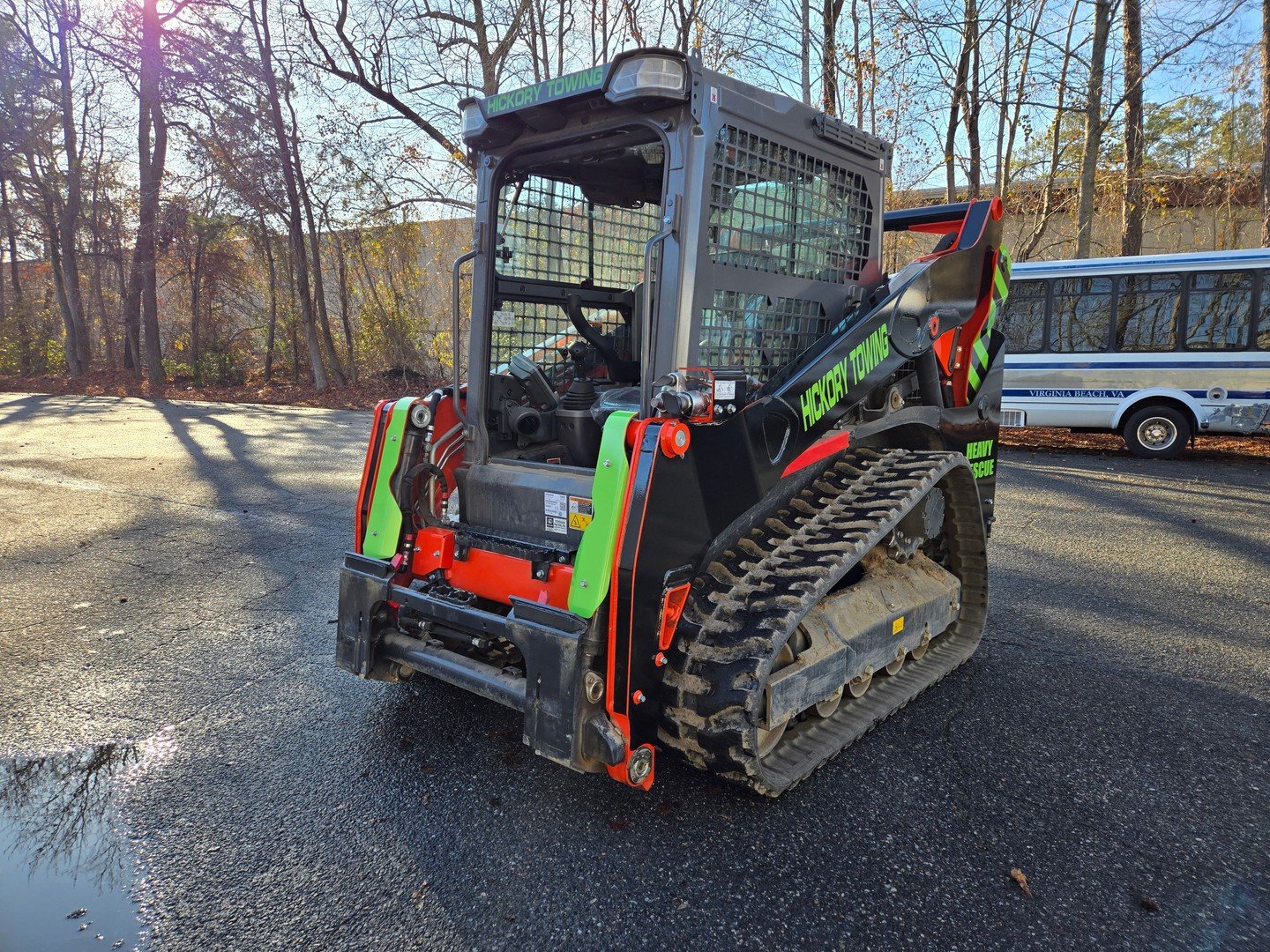 When we say we wrap fleets&hellip; we mean the whole fleet.

This skid steer for Hickory Towing is now working just as hard on branding as it does on the job site.

Your trucks shouldn&rsquo;t be the only thing representing your company.
Equipment ma