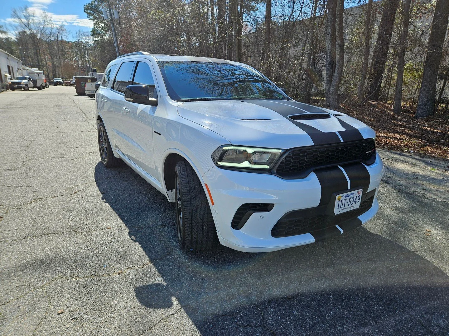 Clean, simple upgrades can completely change the look of a vehicle. 👌

This SUV came in for custom racing stripes, giving it a bold and sporty style without a full wrap.

At TGD Wraps, we handle everything from stripes and accents to full color-chan