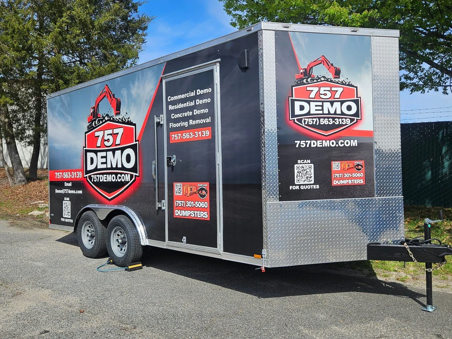 If your trailer isn&rsquo;t getting attention&hellip; it&rsquo;s costing you money.

This 757 Demo unit is now built to stand out anywhere it goes &mdash; clean design, high impact, and impossible to miss.

Ready to turn your equipment into advertisi