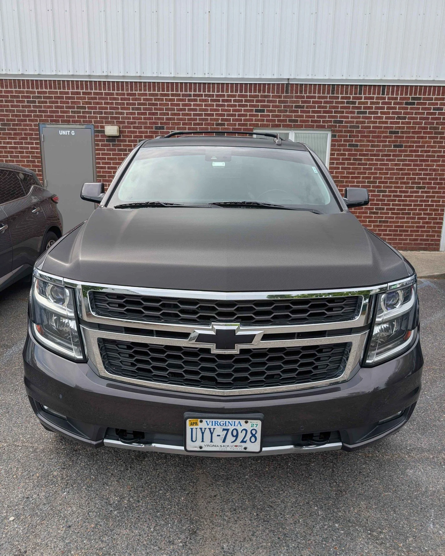 You don&rsquo;t need a full wrap to change the whole look.

This carbon fiber hood and roof gave this Suburban a completely different attitude&mdash;
clean, aggressive, and actually functional.

Simple upgrade&hellip; big difference.

👉 Would you do