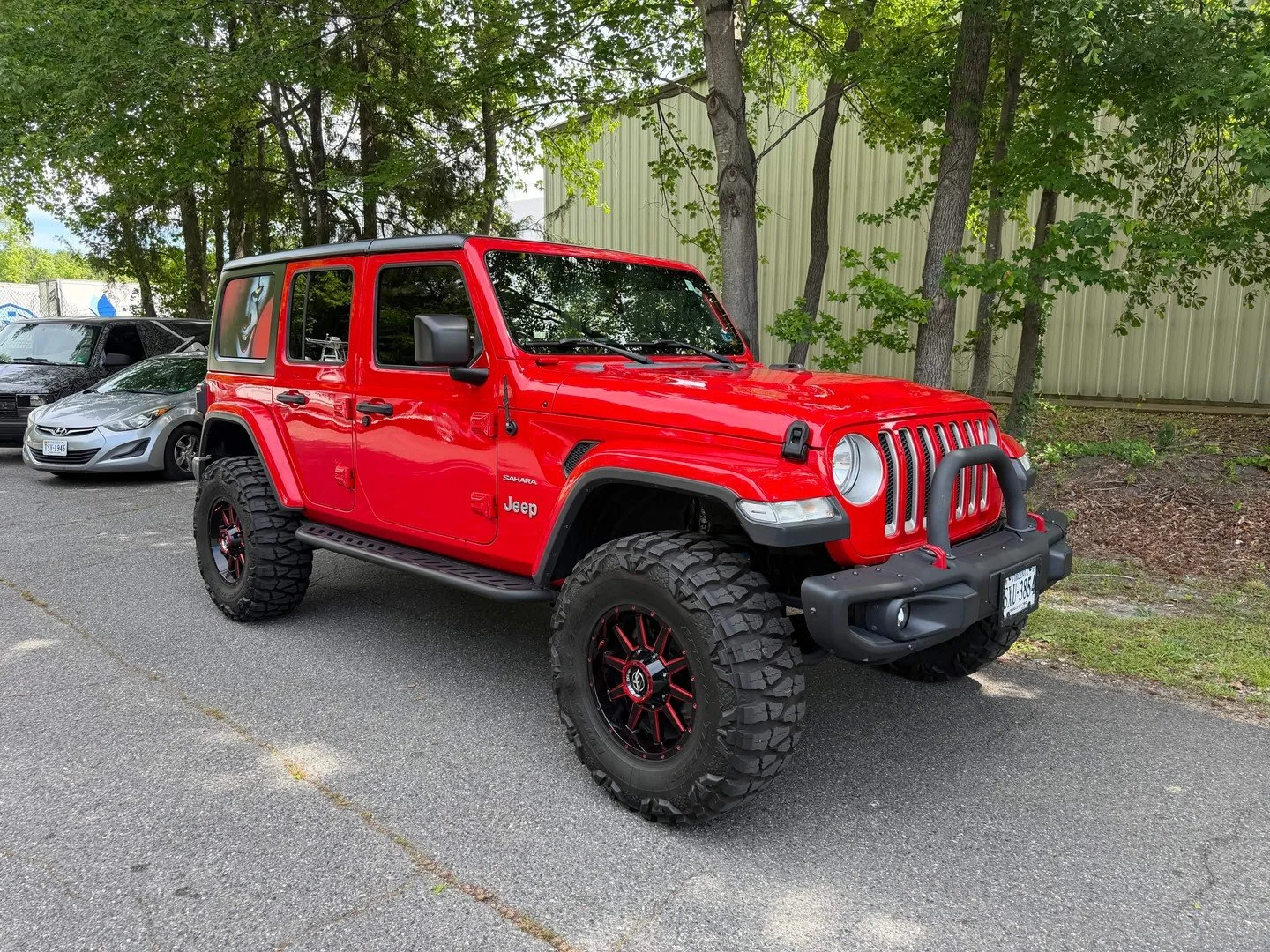 This Jeep looks READY for summer ☀️🔥

Clean setup, aggressive stance, and the customer window wrap combo always hits.

Would you keep the red or wrap it a different color? 👀👇

📍 Chesapeake, VA
📞 757-967-0615
📲 @tgdwraps

#JeepWrangler #OffRoadB