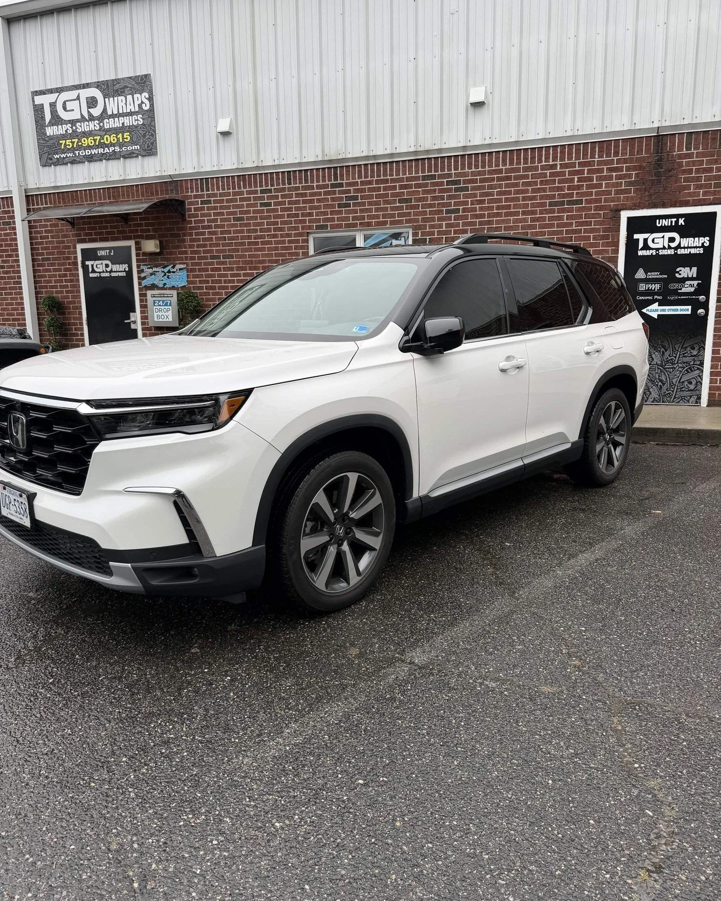 ✨ Sometimes a clean, simple look makes the biggest statement!

This white SUV is a perfect example of how a sleek, understated appearance can stand out without going over the top.

At TGD Wraps, we're all about bringing your vision to life, whether i