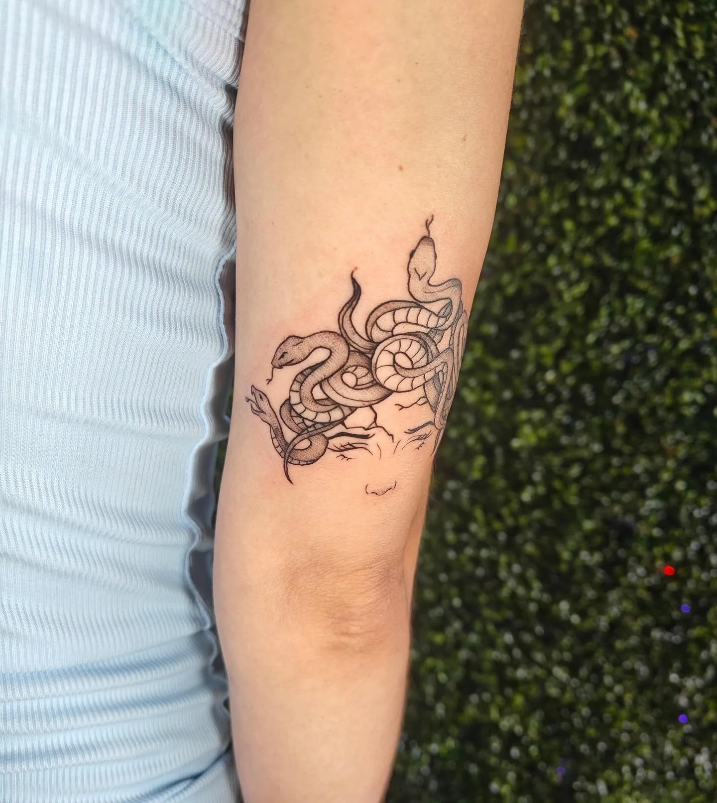 thank you so much for the trust mariah<3

Done at @cryptidinkstudio 
✦ thank you for looking!
✦ DM me to book!!
✦ BOOKING DECEMBER!!!

#medusatattoo #queertattooartist #terrehauteindiana #tattoo