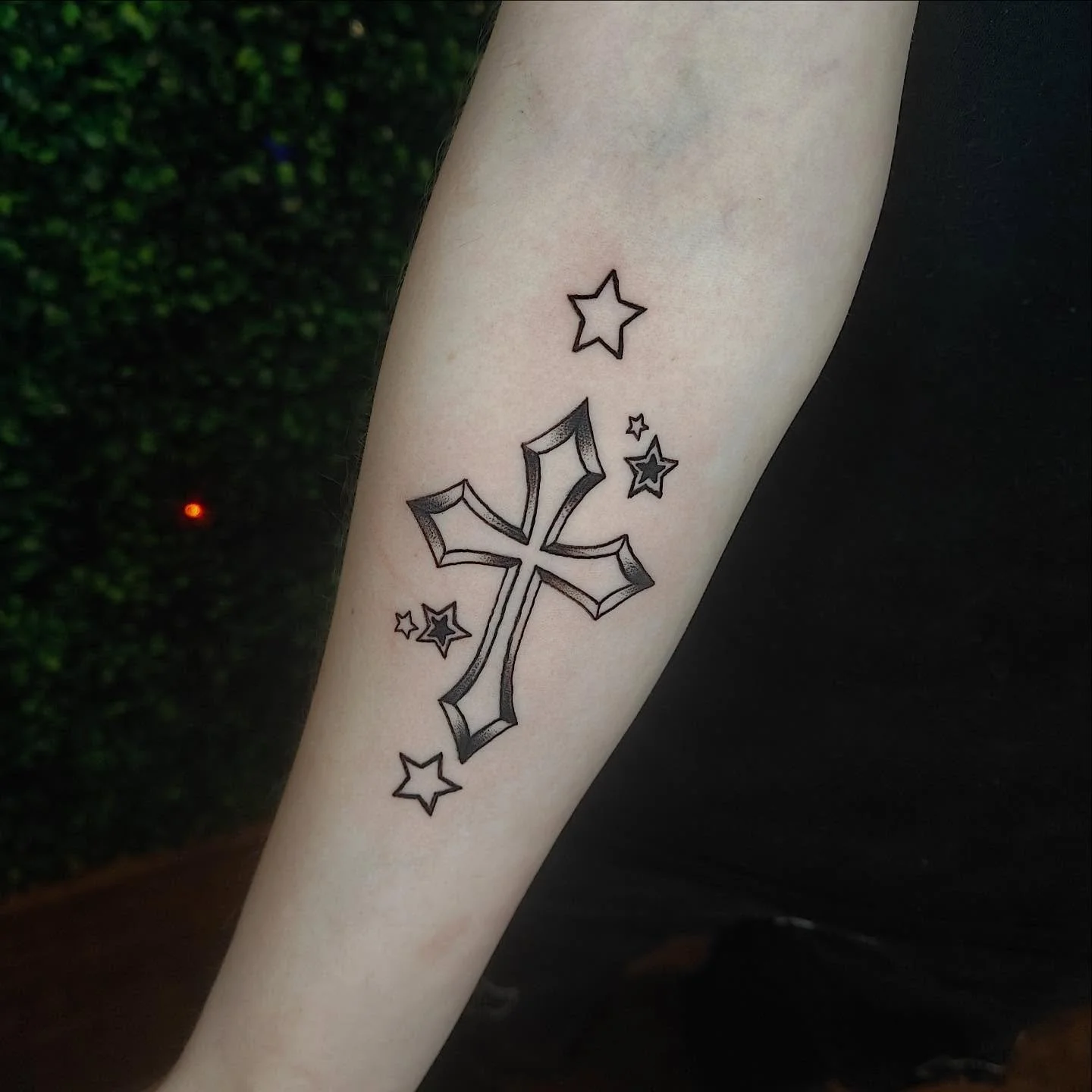 i would loveeee to do more like these!!
another first tattoo in the books!!

Done at @cryptidinkstudio 
✦ thank you for looking!
✦ DM me to book!!
✦ BOOKING JAN/FEB!!!

#crosstattoo #queertattooartist #indianatattoo #terrehautetattoo