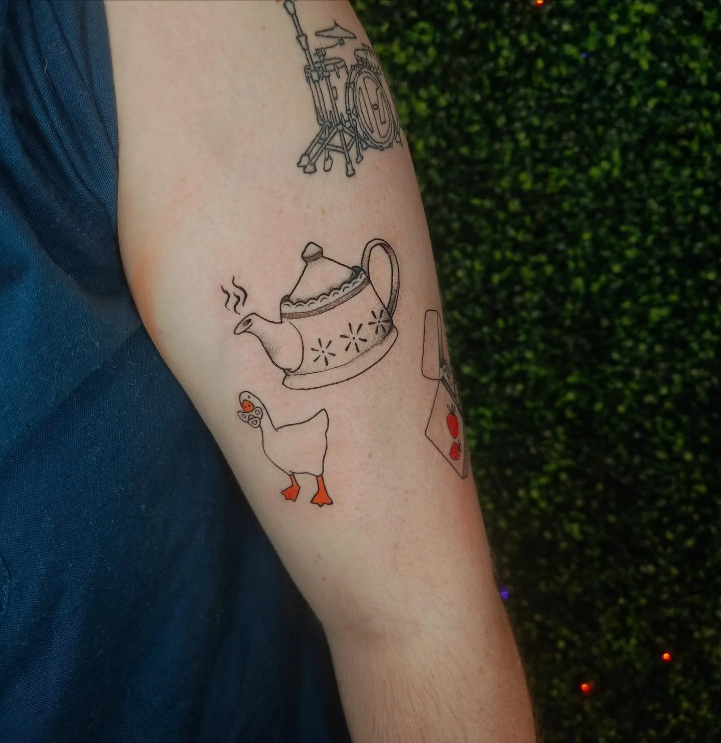 So excited to tattoo some of my own flash!! (and this is only the first half!!)

thank you so much for the trust, and i hope to see you soon!!

I am always booking! My Saturday&rsquo;s are starting to really book up, so please reach out asap!!!

Done