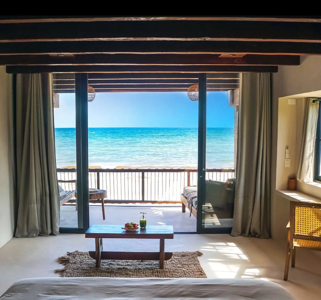 Just imagine&hellip; the first thing your eyes see in the morning is this view.
Are you craving a little getaway from your routine to refill your cup with all the goodness: yoga, beach, sun, adventures, great people, delicious food, and plenty of dow