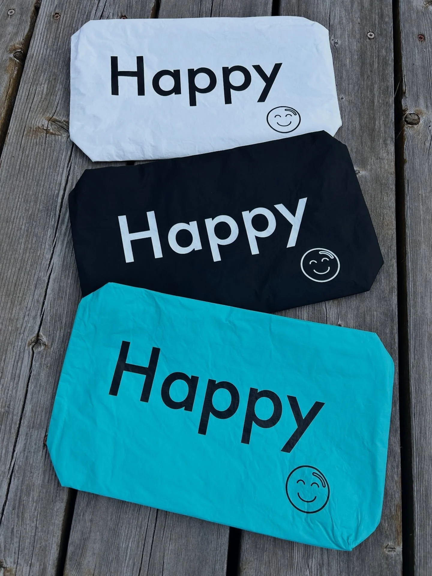So exciting!!! 😍✨

Our AMAZING waterproof Happy Pouches are officially here &mdash; and we&rsquo;re OBSESSED.

✔️ Beautiful
✔️ Practical
✔️ Lightweight material
✔️ The perfect size (10x7 in)

Made for your sweaty yoga clothes, toiletries, beach days
