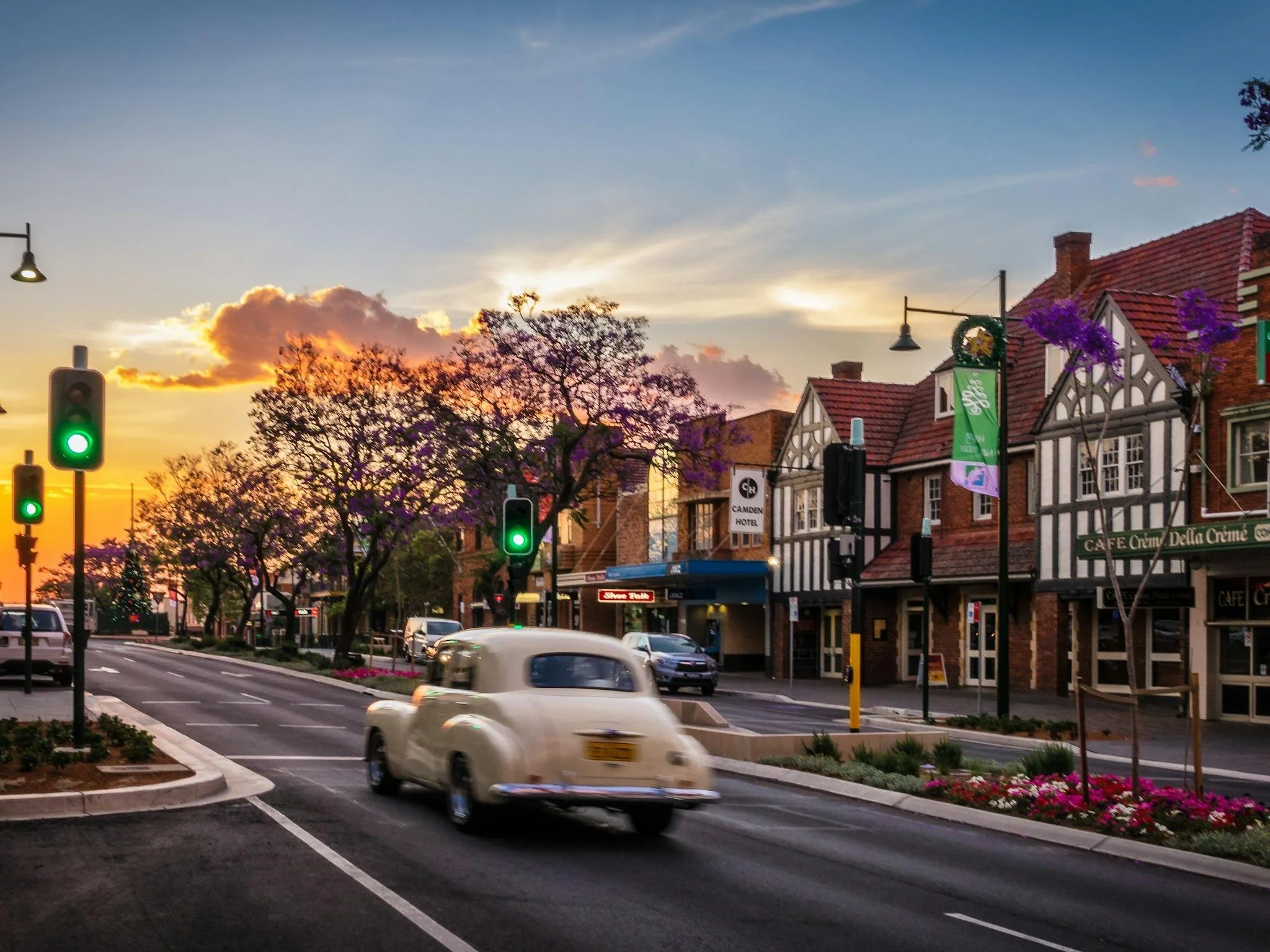 Next week's Day Trip is to Camden - discover history and some great ops shops!

Wednesday 29th April
9am - 2pm

Everyone is welcome to join the Kings Cross Community Centre Day Trip for a great day out of town.

See the sights, stop for lunch, enjoy 