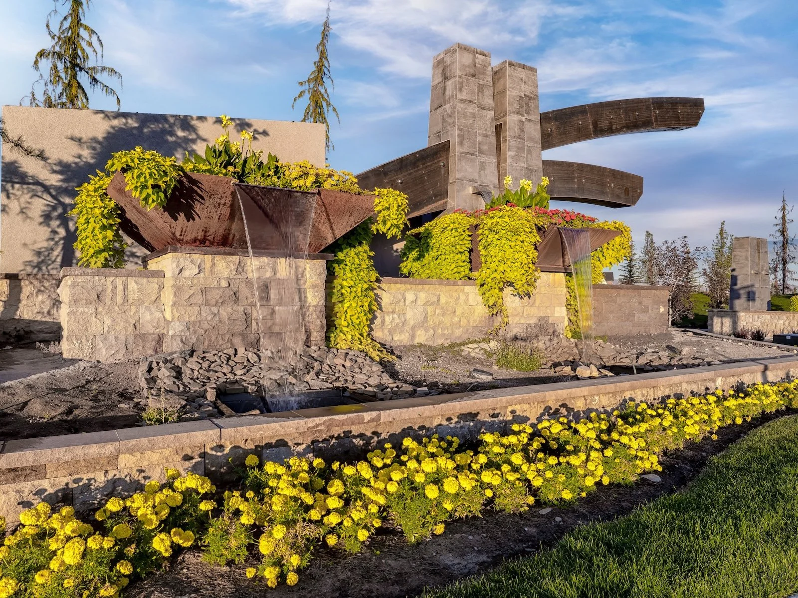Terra View Eagle Idaho Luxury Stone Water Feature