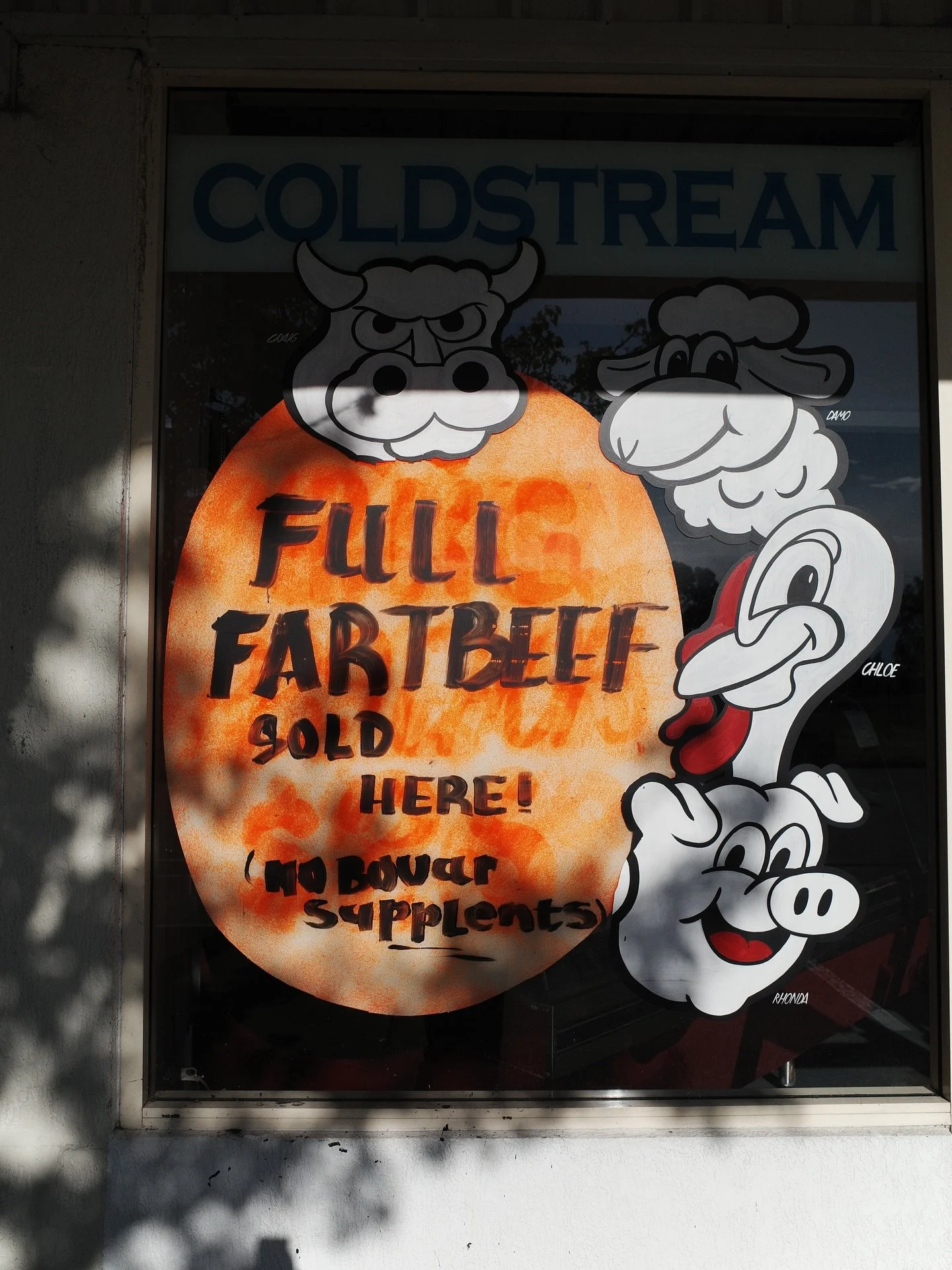 Title: Scones

kneed the dough too much
and you fuck it
 
 
i needed you too much
 
 
 
 
 
(Note I had no reason to post this photo of full fart beef any other way. It so tickled me)