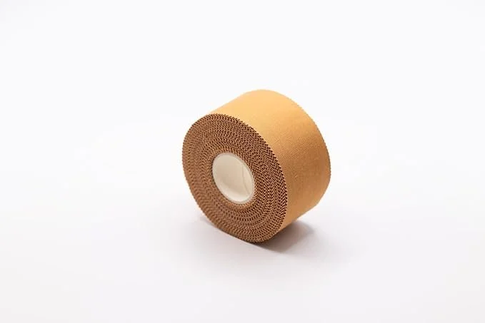 Rigid sports tape for supporting snowsports injuries