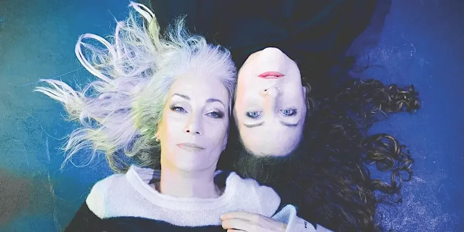 We’re Going To Graceland – Wendy Matthews &amp; Grace Knight sing Paul Simon