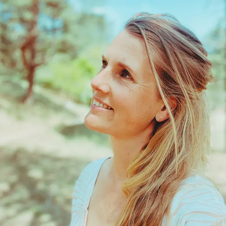 maak kennis met janna your guiding light