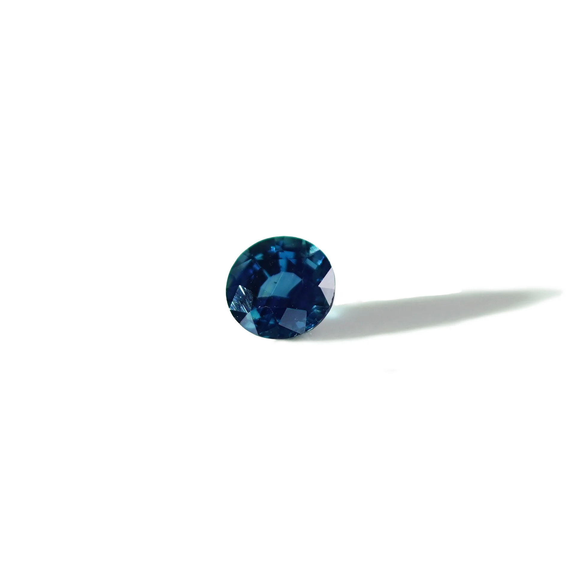 Ceylon blue sapphire to be to be used for a ring or pendant or bracelet