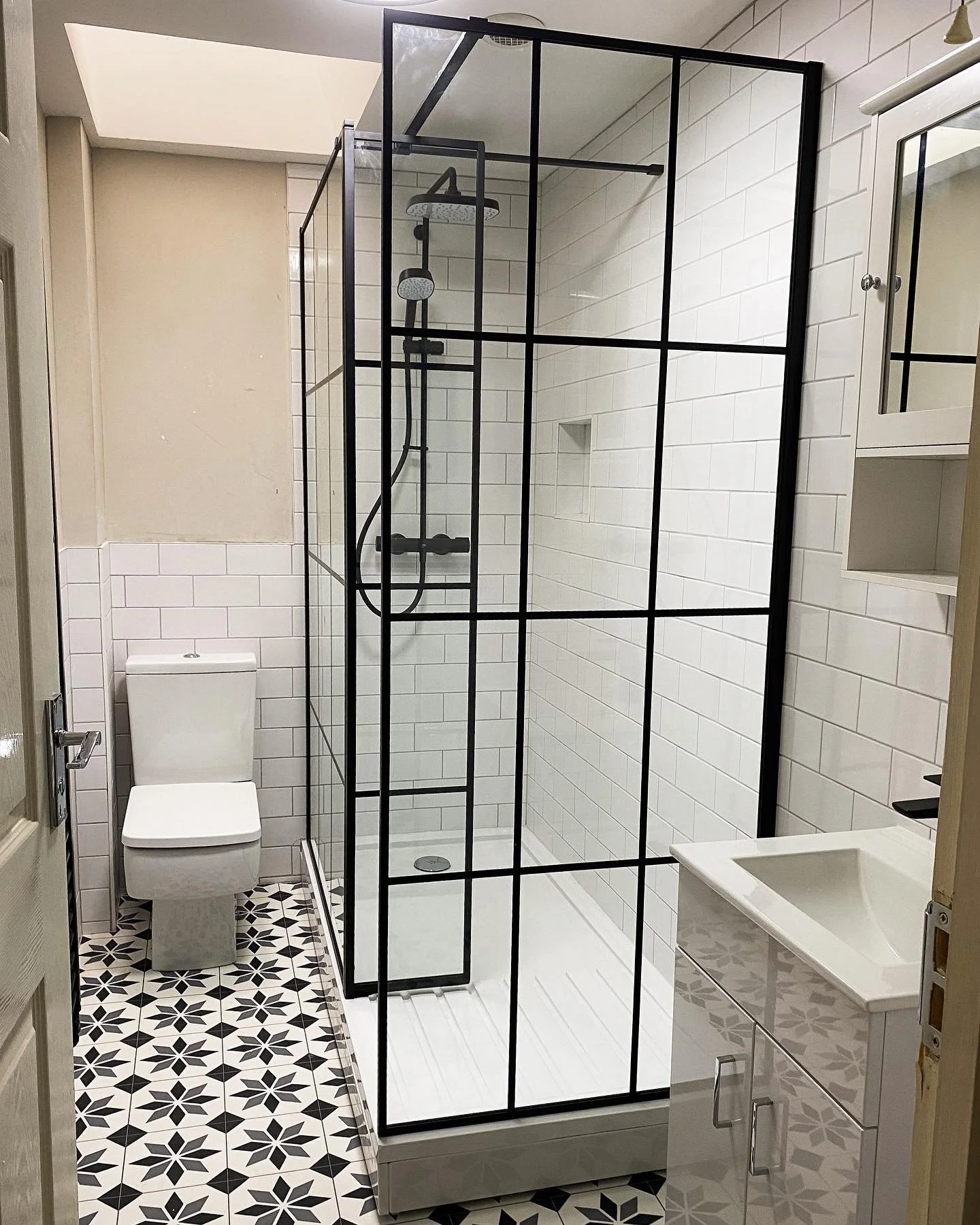 Another big bathroom transformation finished this week🚿 
Bath out and walk in shower fitted. Updated bathroom furniture, new tiles and new Lino fitted on the floor 🤍
Drop us a message if you’re looking for a bathroom upgrade 🛁
#bathroom #