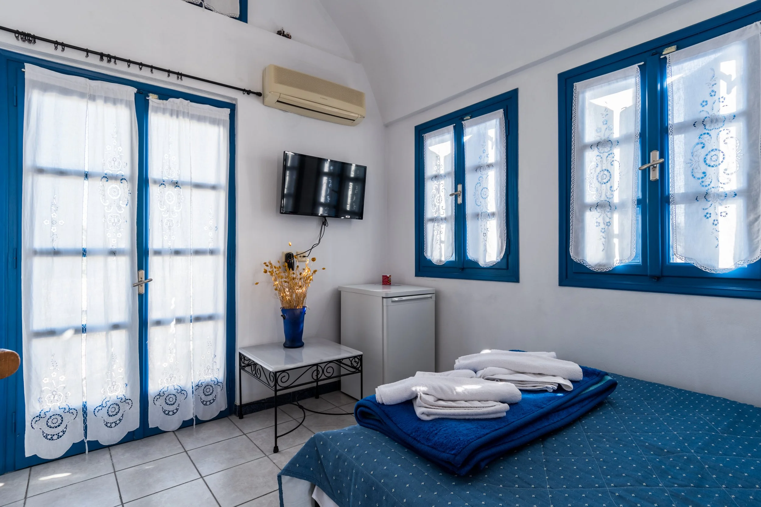 St. Double room, room 21 again.jpg