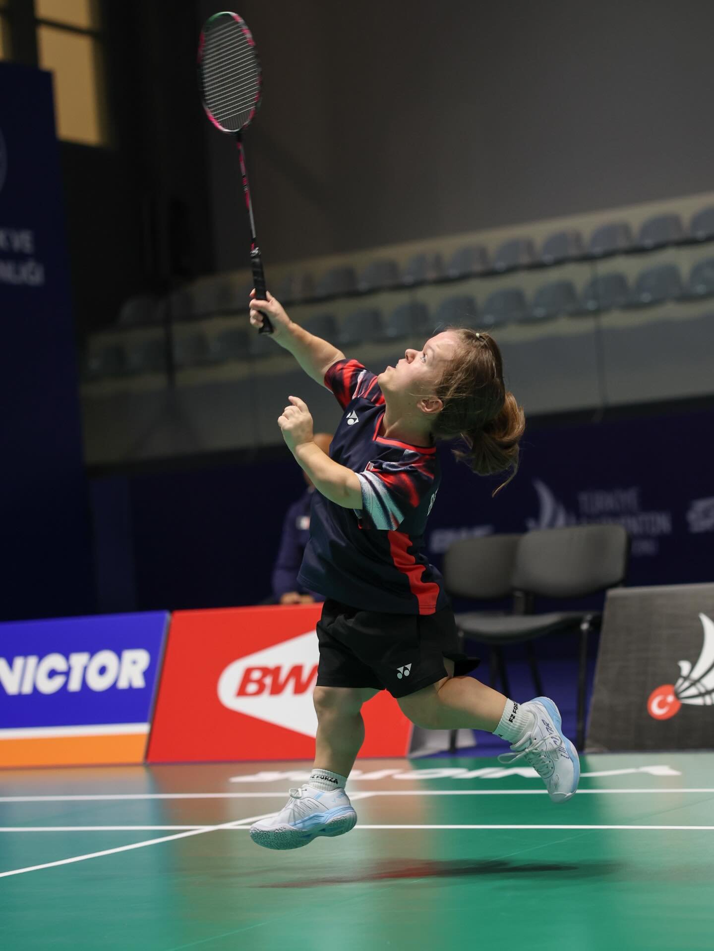 Une nouvelle recrue rejoint la famille RESPECT ✨

Nous sommes tr&egrave;s heureux d&rsquo;accueillir @pauline_beaufourpelle au sein de la fondation RESPECT.
parabadiste, Pauline &eacute;volue en cat&eacute;gorie SH6 (petite taille).
 Championne de Fr