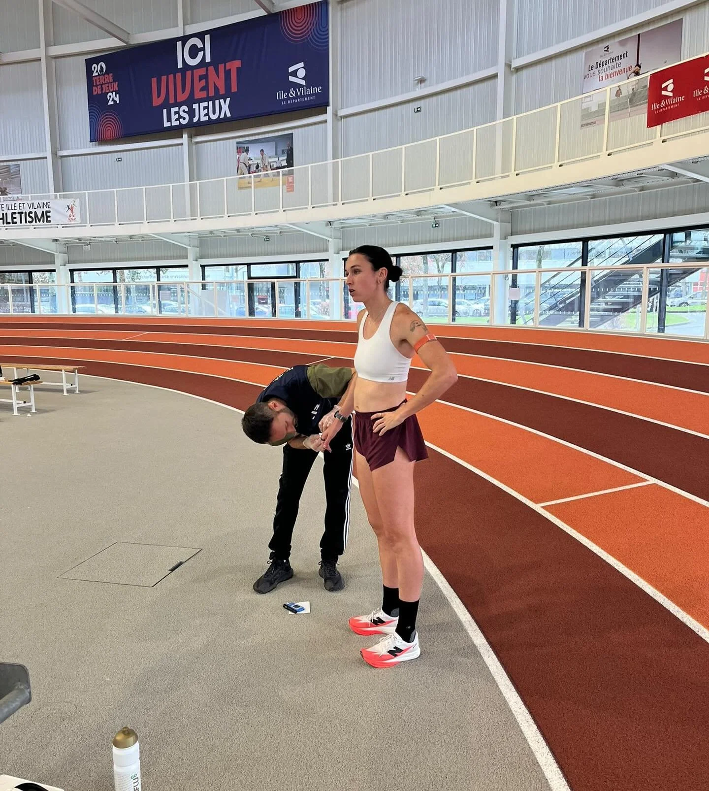 RESPECT, sur le terrain...Au plus pr&egrave;s des entra&icirc;neurs, au plus pr&egrave;s des athl&egrave;tes.

On ne va pas souvent dans le d&eacute;tail de ce que repr&eacute;sente vraiment la pr&eacute;paration au quotidien, mais cette fois, j&rsqu