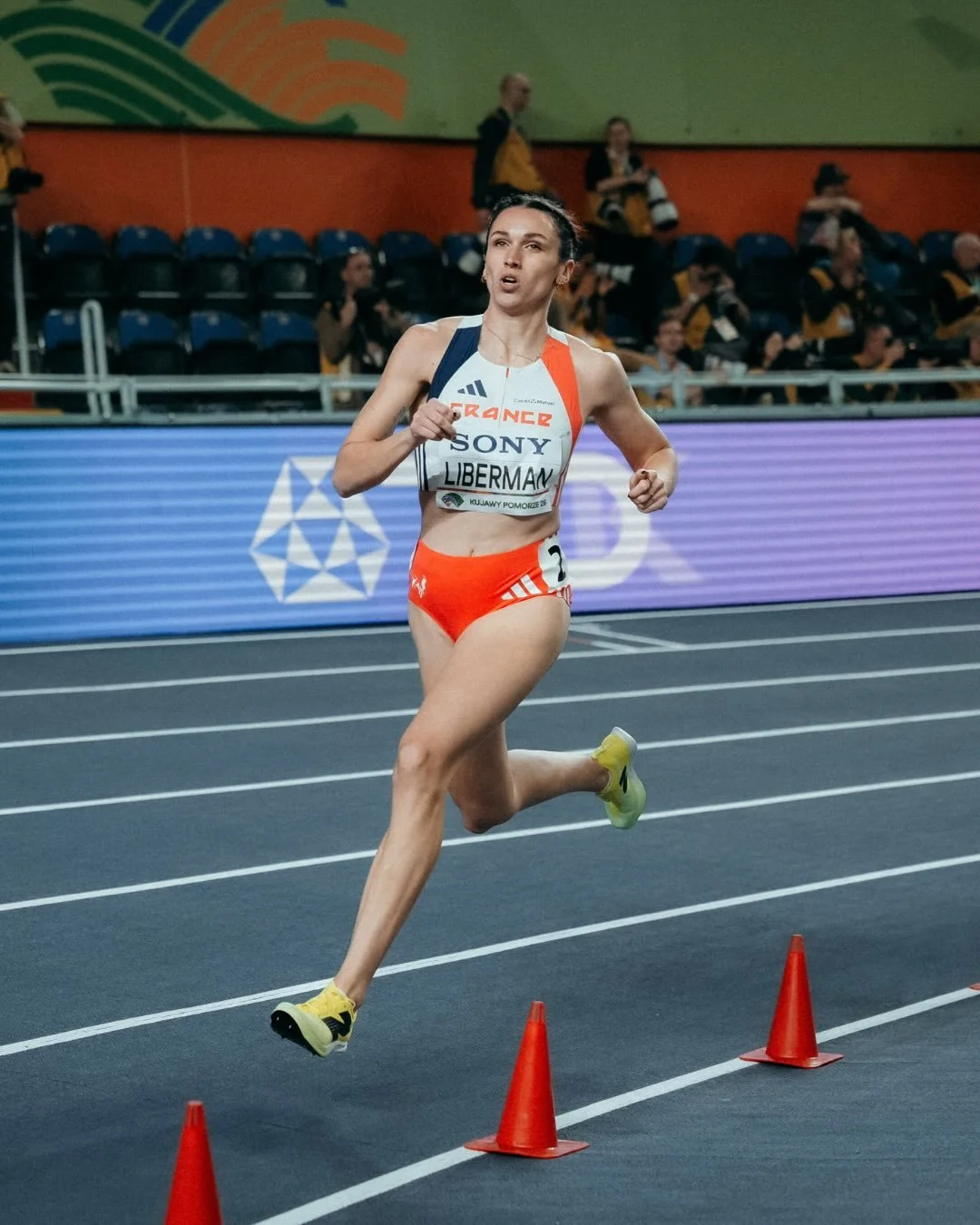 Finale mondiale&hellip; @clara_liberman continue de nous scotcher 🔥

Clara termine 6e des Championnats du Monde indoor du 800m 🇫🇷
 Une place de finaliste mondiale qui compte beaucoup !!

Trois courses en trois jours. Trois fois au combat. Face aux