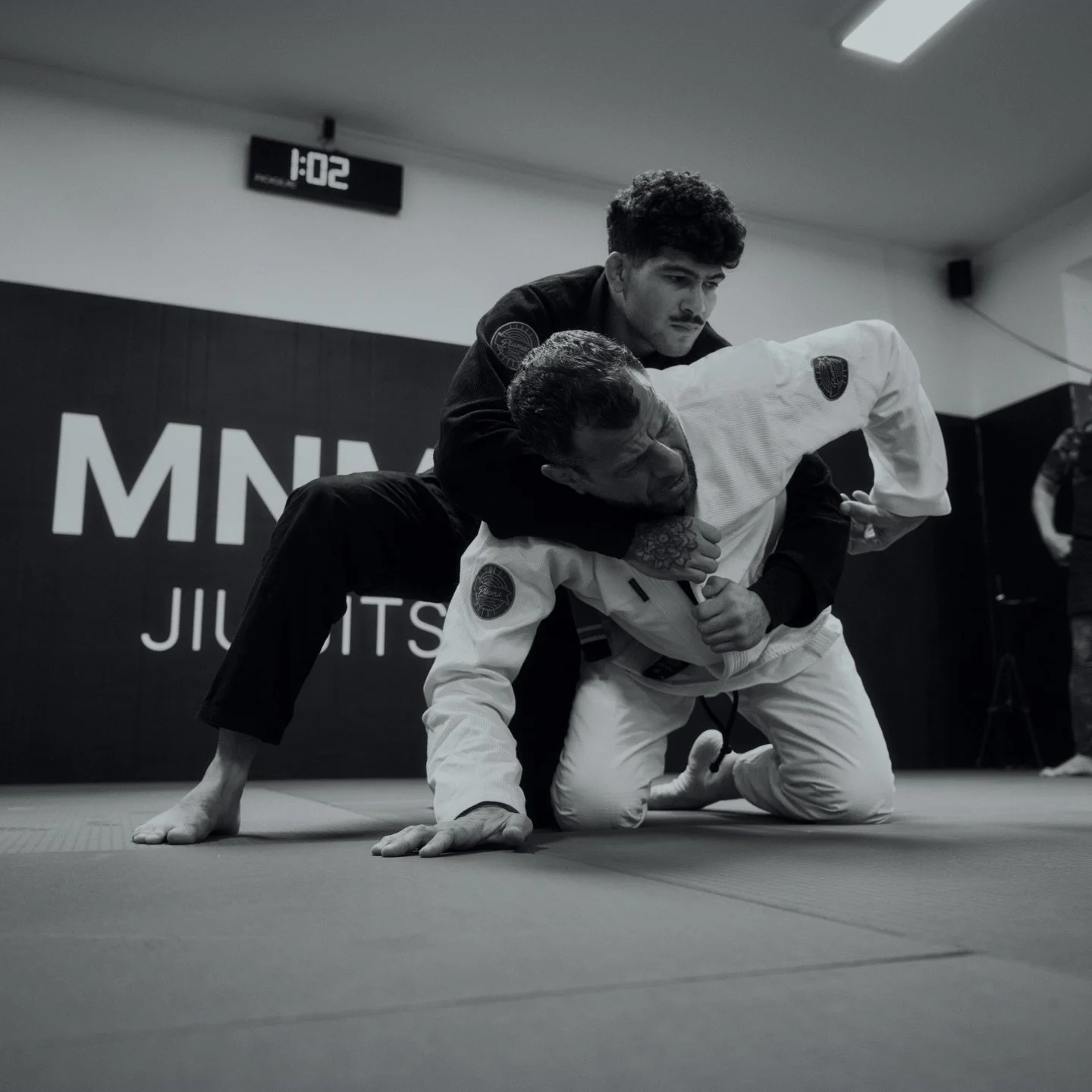 A glimpse from our past @eduardotelles99 seminar at MNML. Jiu Jitsu Z&uuml;rich.

Turtle Guard refined from the source 🐢.

Good to see the community show up.

More coming soon. Stay tuned.

#turtleguard 
#bjjseminar 
#bjj 
#grappling 
#nogi 

📸: @k