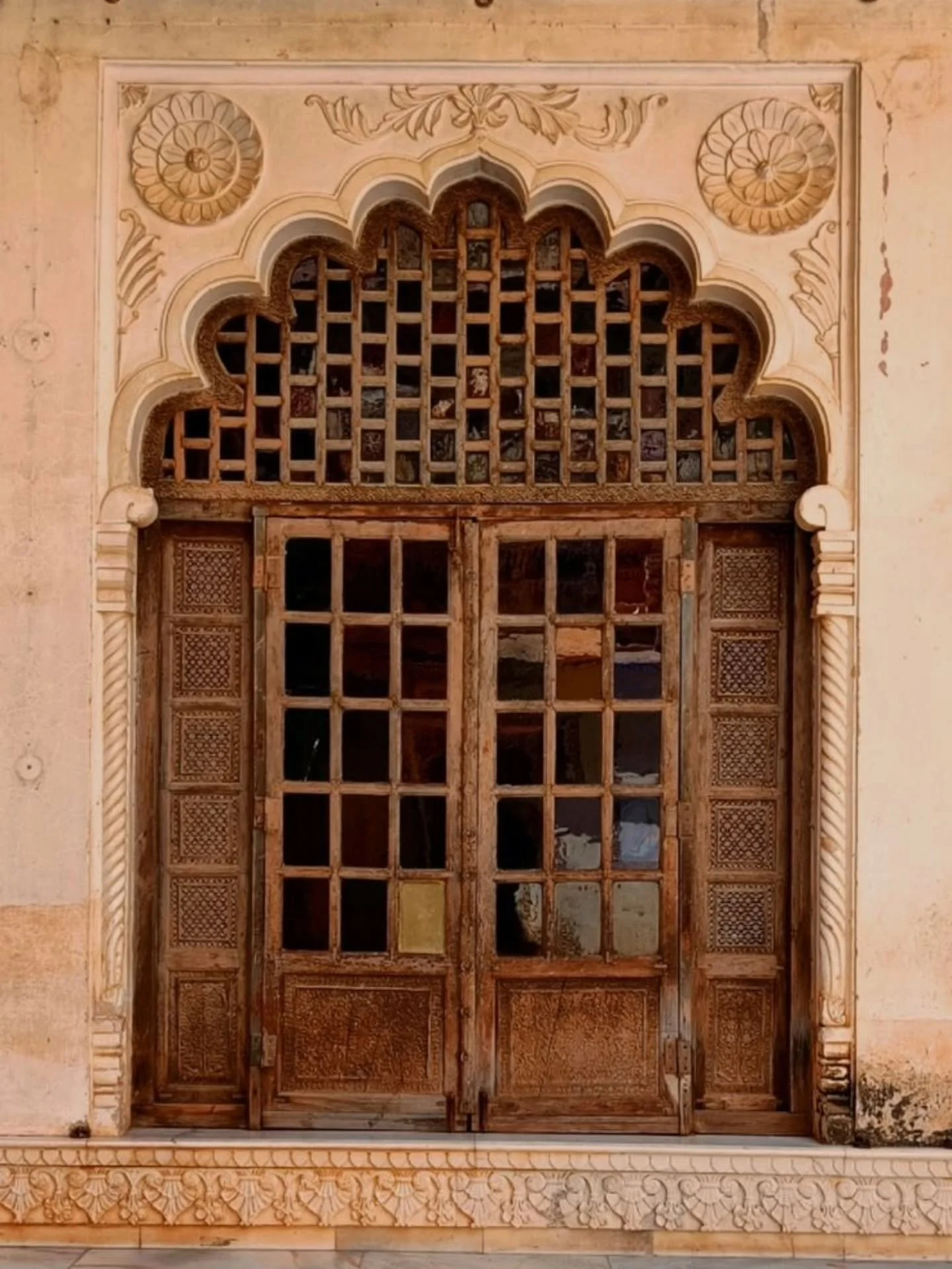 🌸 Every dome, every carving, every corridor in Rajasthan is a reminder that art can be lived in.

House of Jaipur carries forward that legacy where tradition becomes style, and heritage becomes part of your story 🌸

Find the piece that speaks to yo