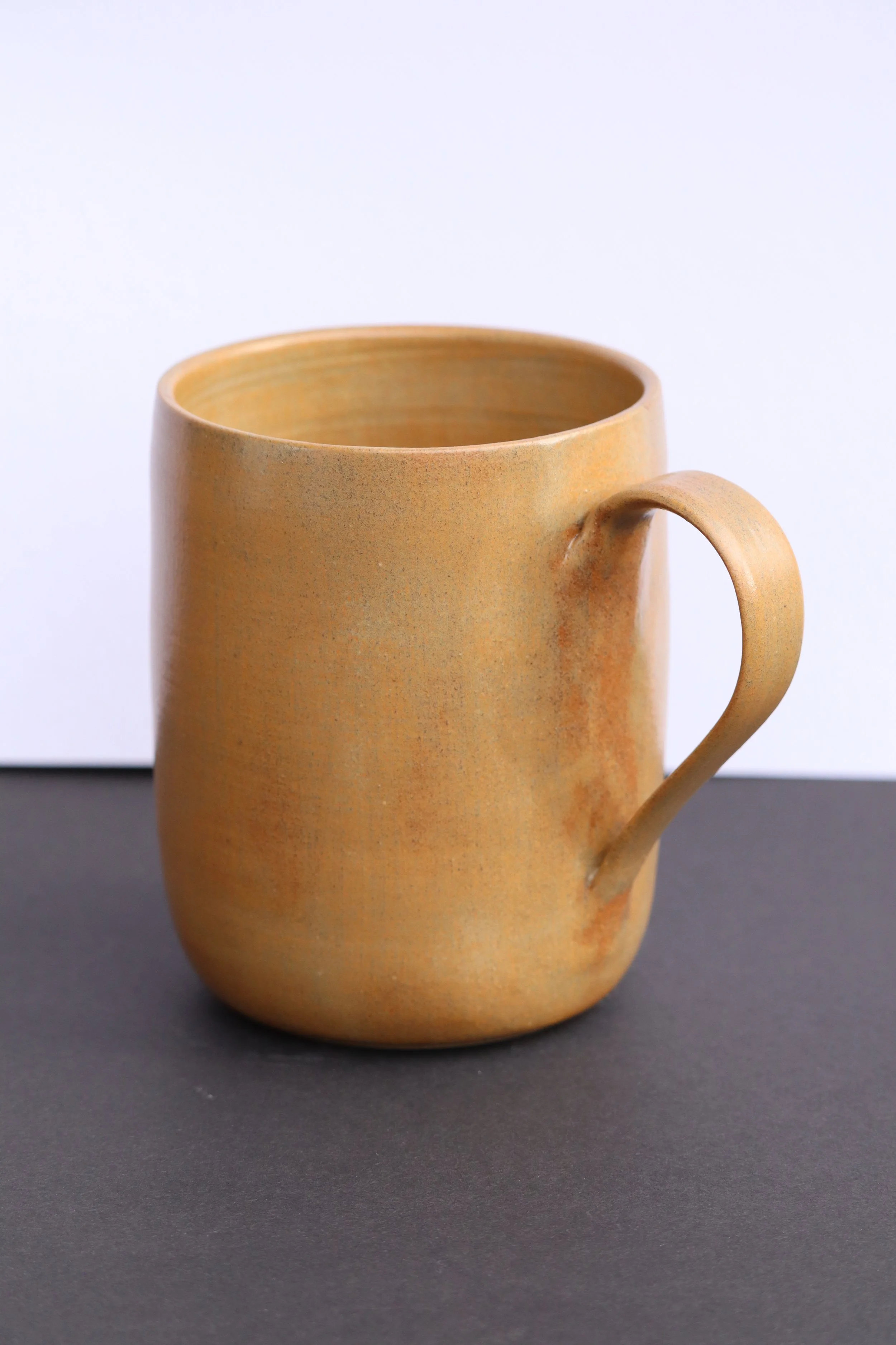 Tasse helles Erdbraun