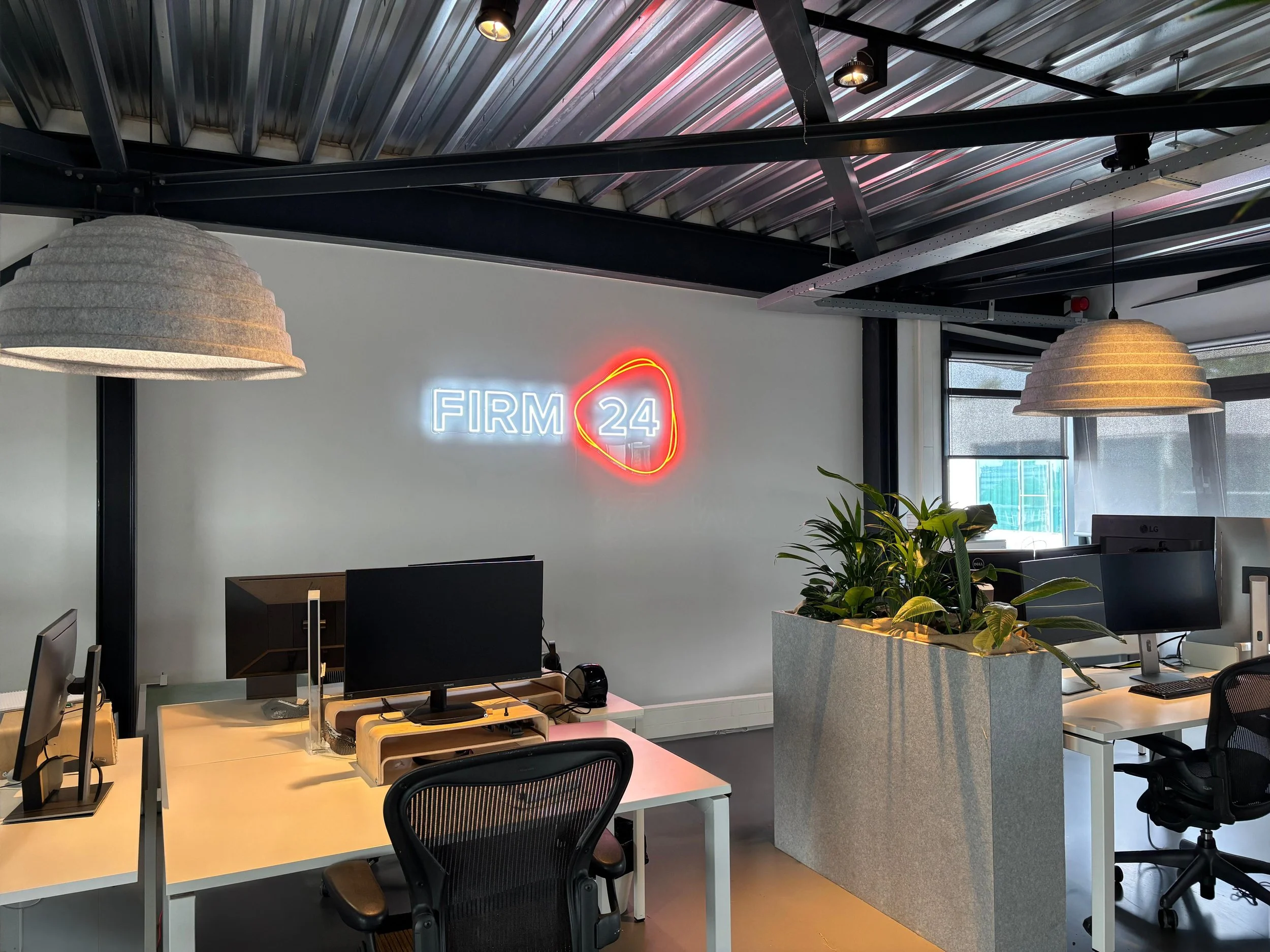 Firm 24 -10.jpg