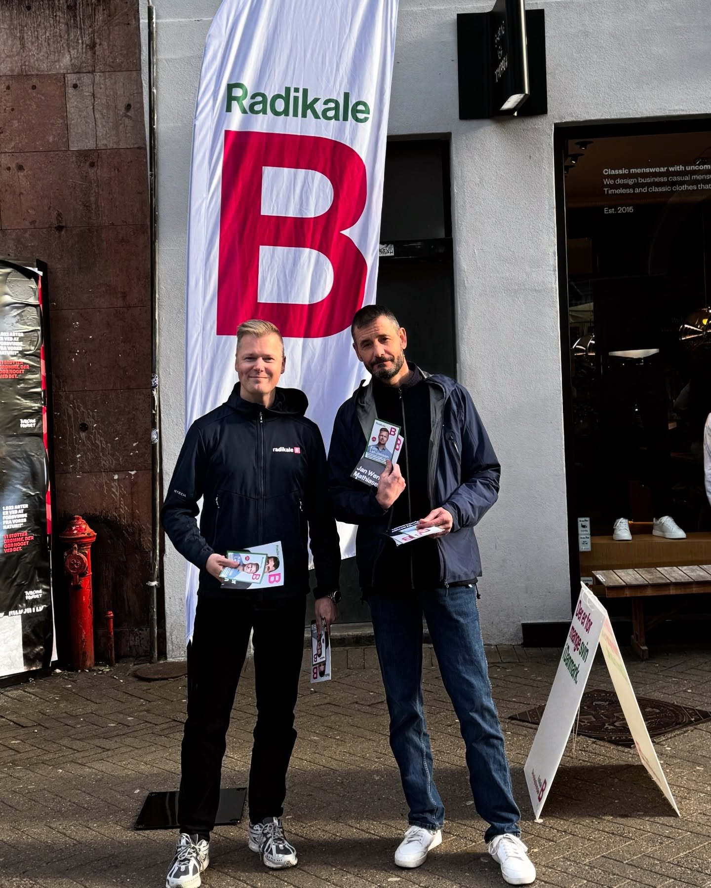 Sidste tur i g&aring;gaden, sammen med Jan Werner og v&aelig;lgerne ville stadig gerne snakke politik 💚