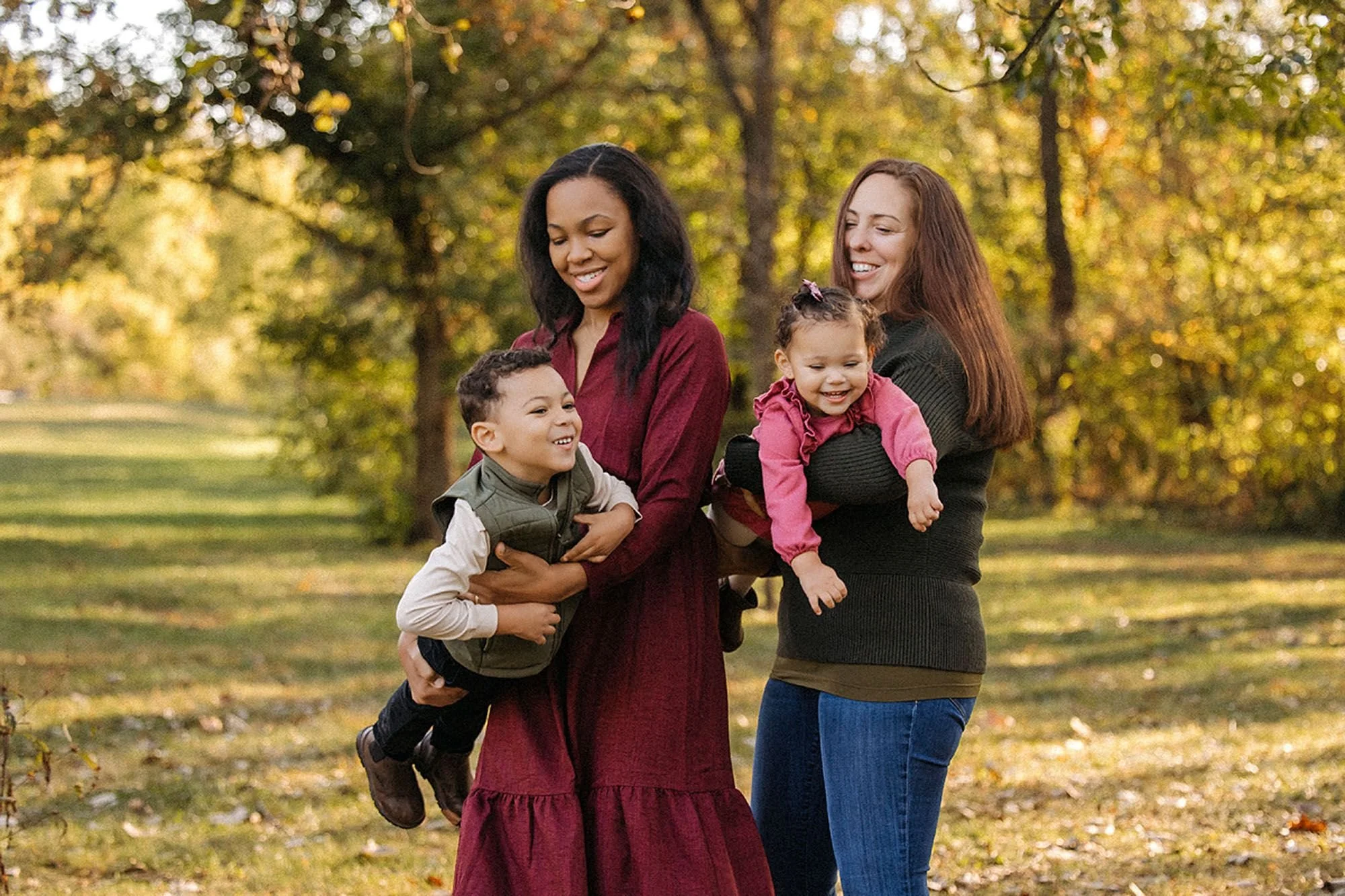 Virginia B. Fairbanks Art &amp; Nature Park Family Photos | Indianapolis Family Photographer