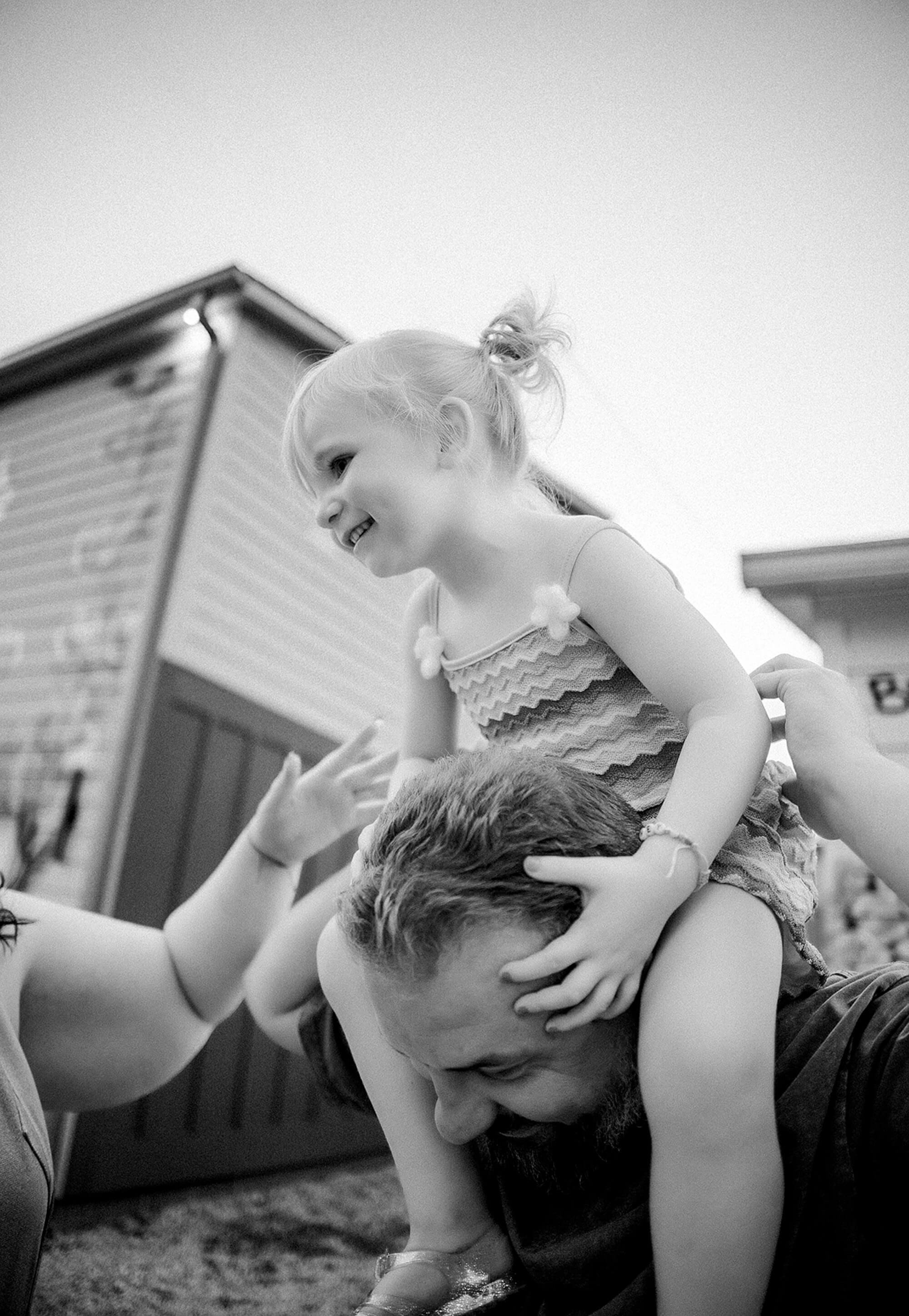 Unique Photo Locations in Indianapolis - Flower Alley Family Photos75.jpg